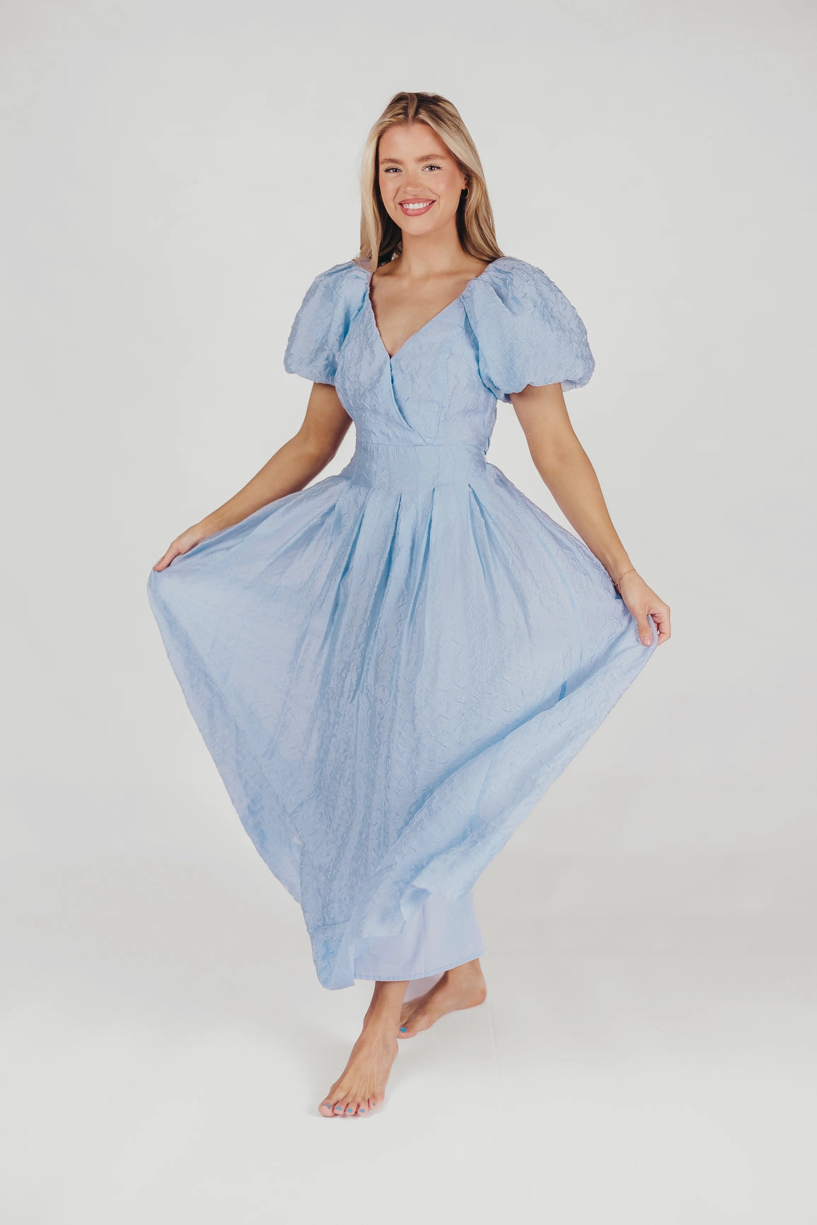 Flattering Shape Look Lawn Soft ASTR Linette Jacquard Midi Dress in Blue