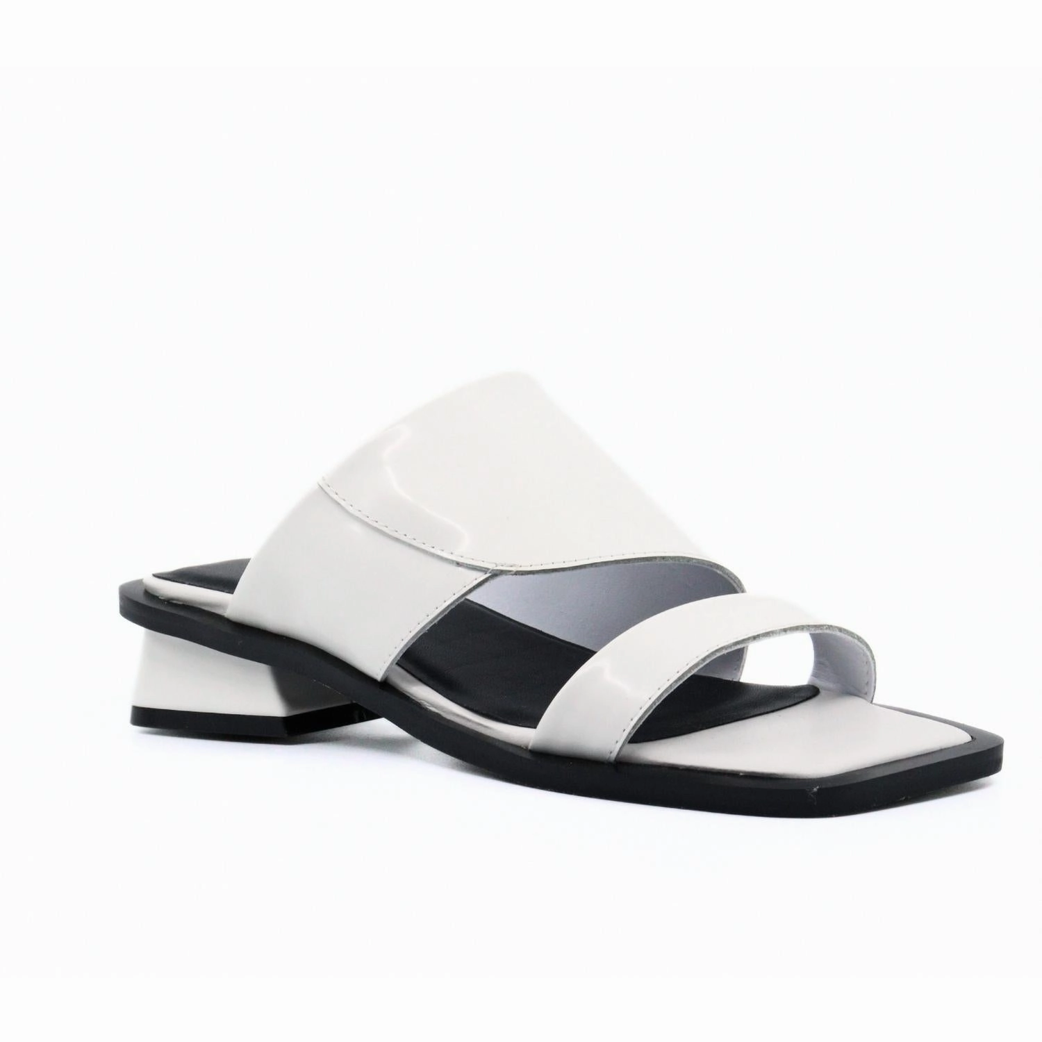 Comfort Padding Women's Angle Mule In White
