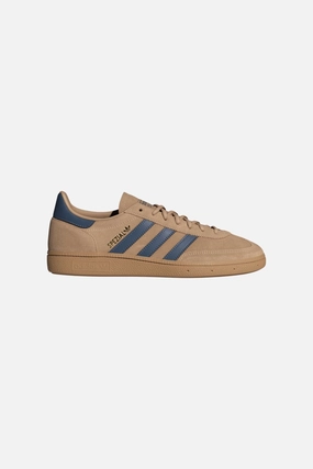 Eco Build Balanced feel Adidas Handball Spezial Shoes in Warm Sandstone / Preloved Ink / Gold Metallic