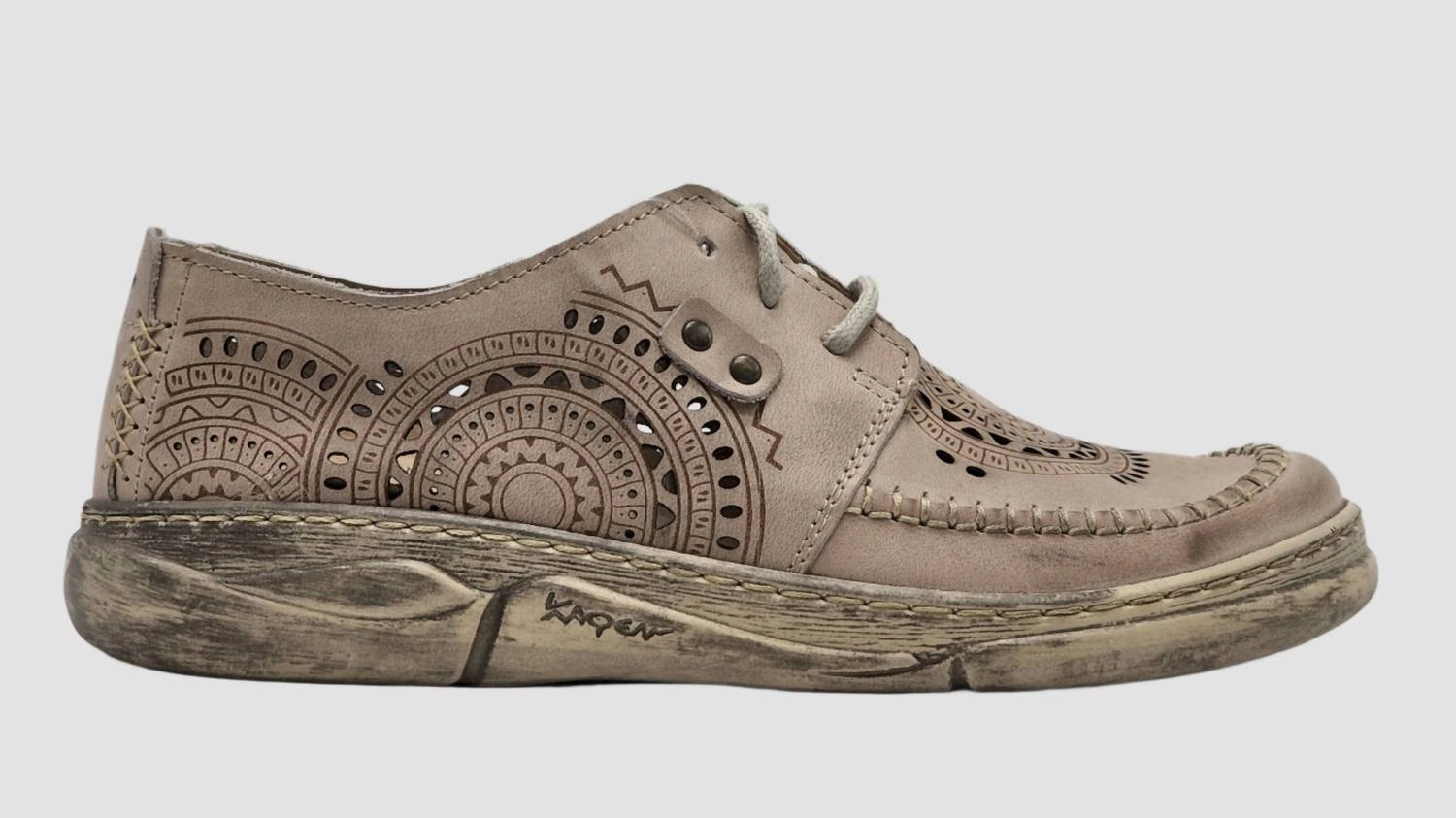 Resilient Cushioning System Women's Timeless Low-Top Leather Shoes In Beige