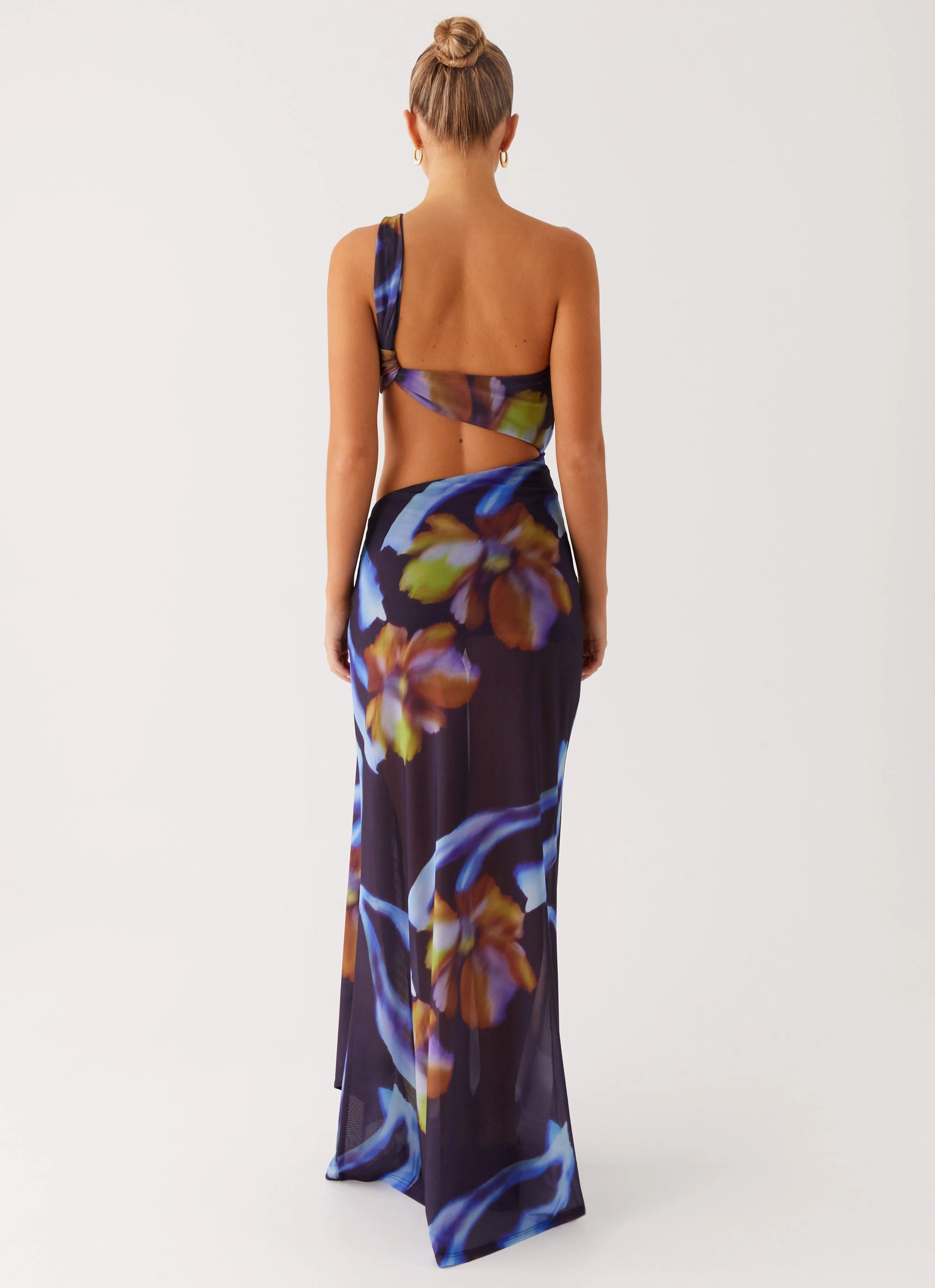 Costa Rica Maxi Dress - Dark Floral Romantic date dress Sleek Silhouette