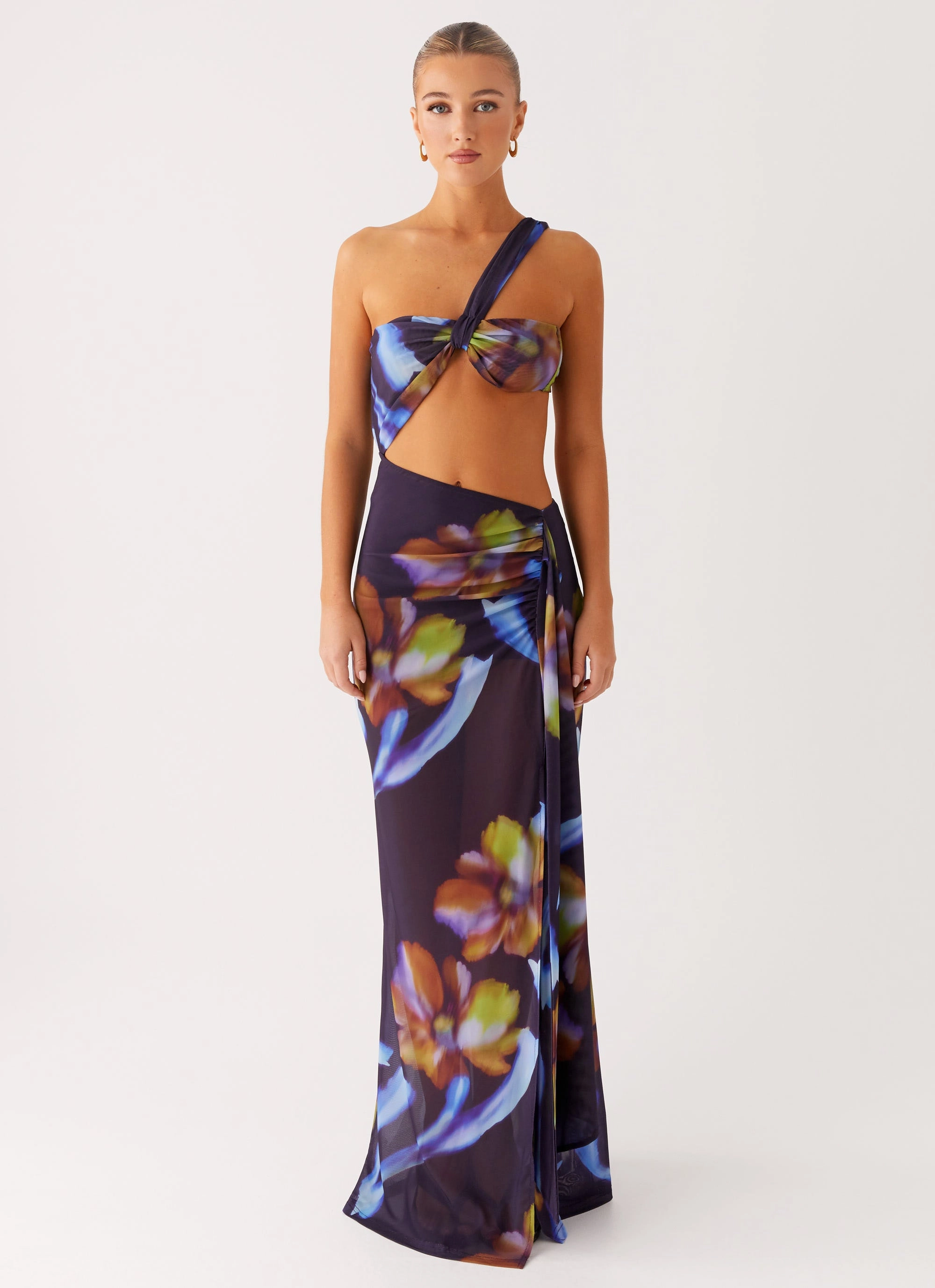 Costa Rica Maxi Dress - Dark Floral Stylish Cut Modern-style