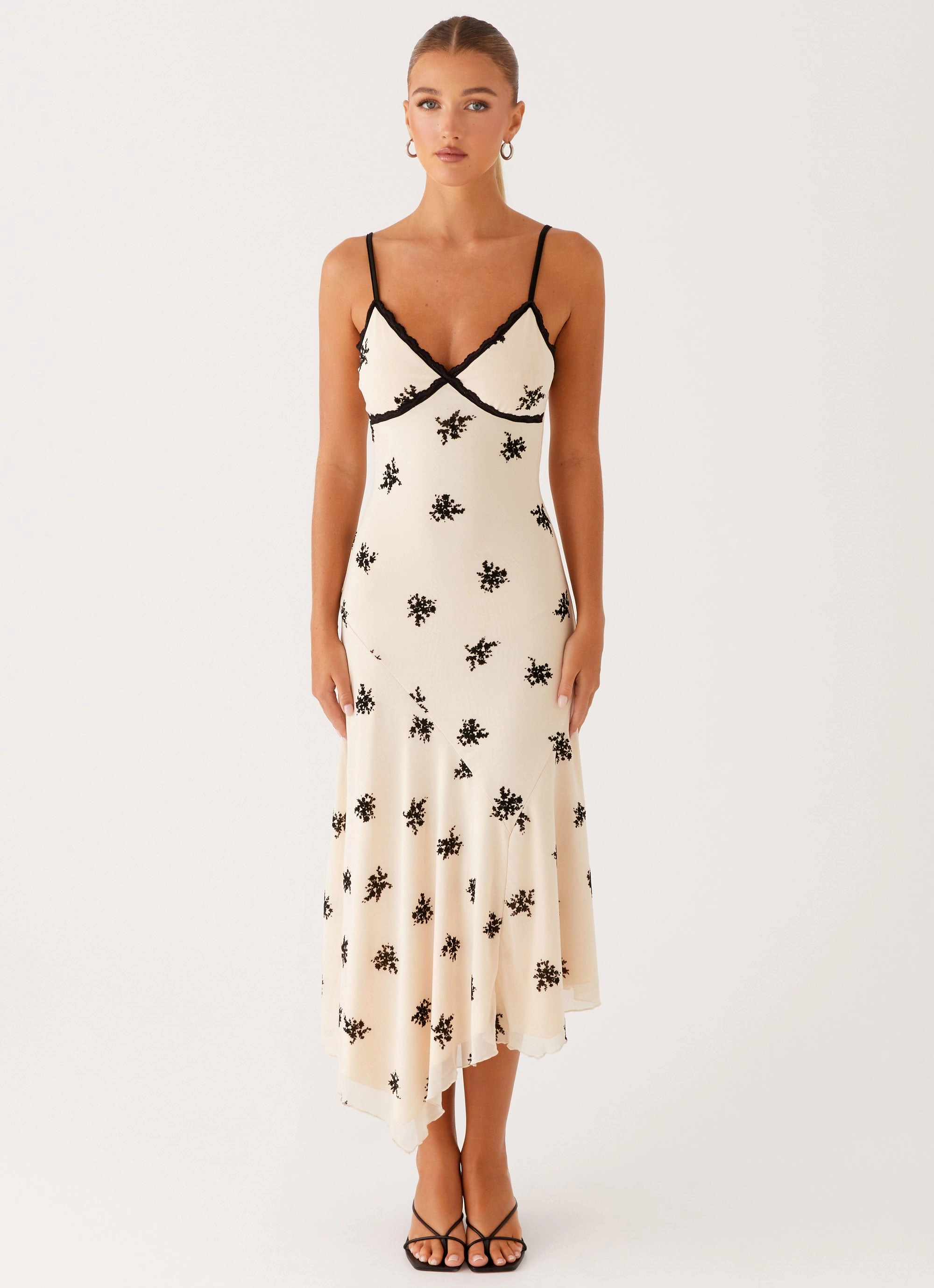 Date-Night Sleek Design Amelia Midi Dress - Nude