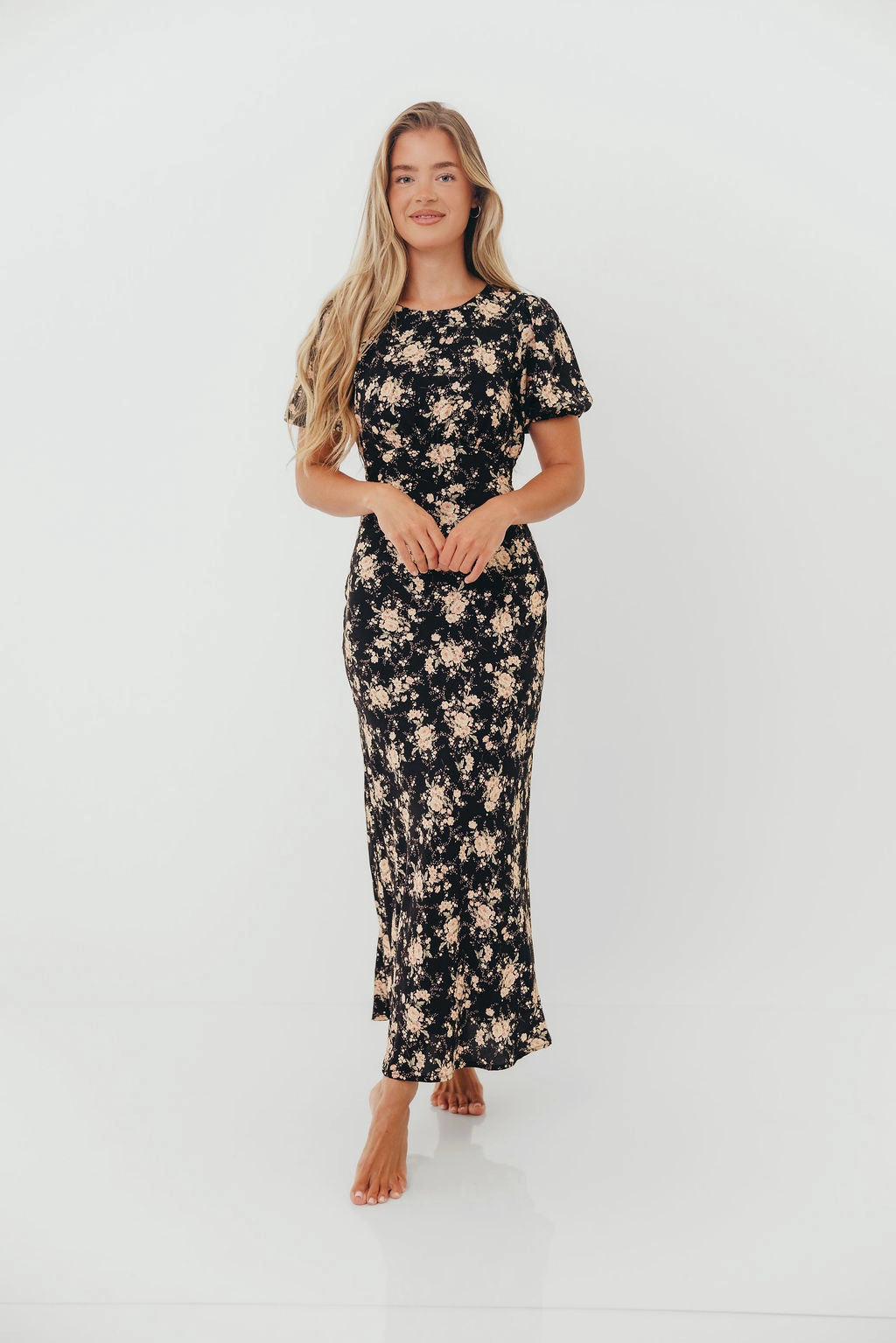 Casual chic dress Annie Maxi Dress in Black Floral