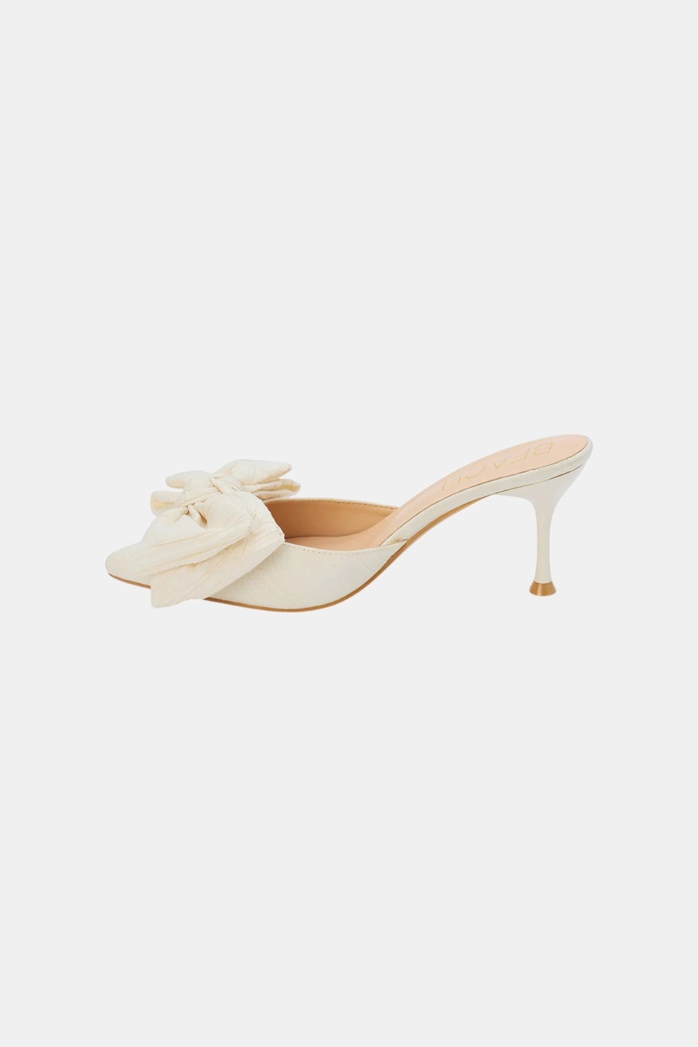 Matisse Goldie Heeled Mule in Cream Laced Slip Resistant