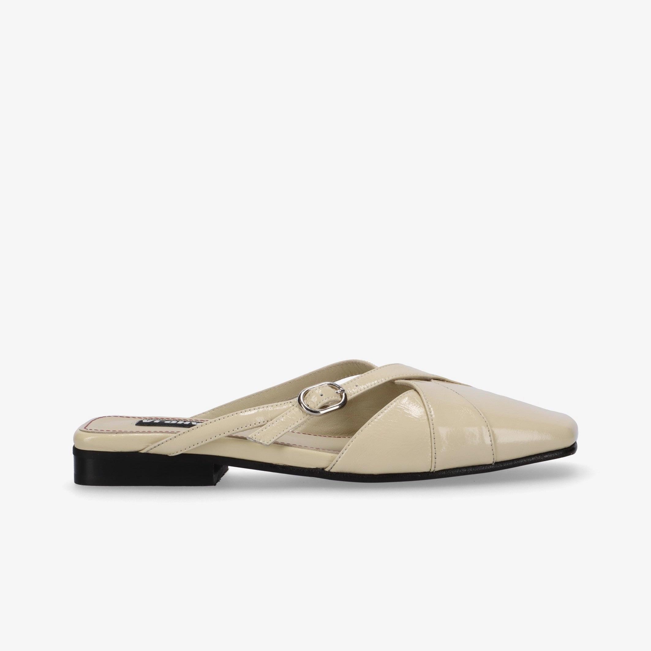 Contoured Footbed Shape Adria Onix Cream Leather Mules