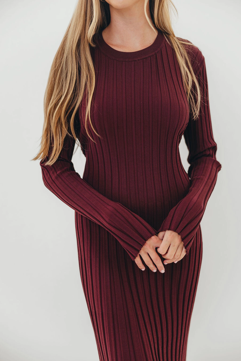 Colette Premium Long Sleeved Ribbed Knit Maxi Dress in Burgundy - Bump Friendly Sharp Profile