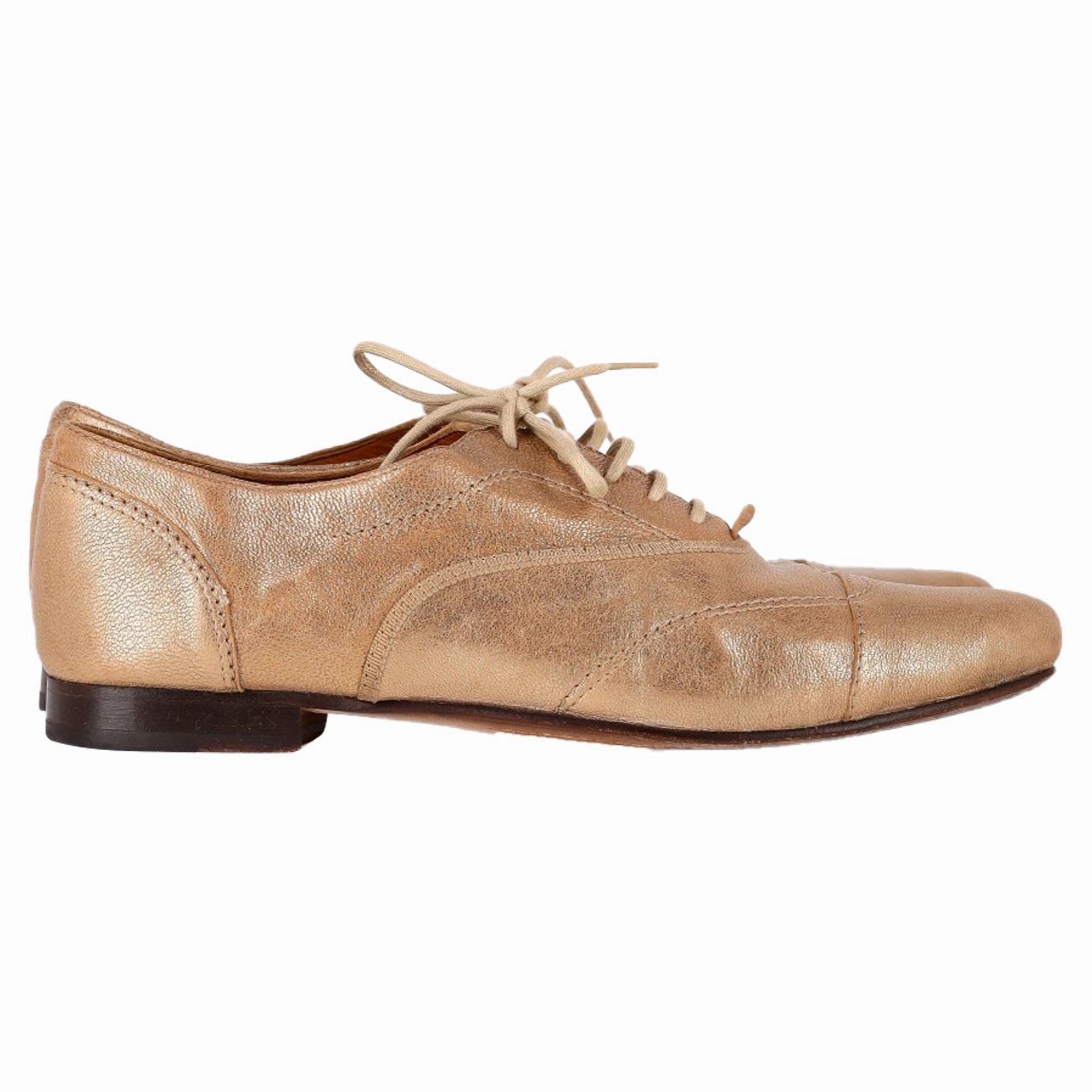 Lanvin Lace-Up Oxford Shoes in Gold Leather Comfort Inserts