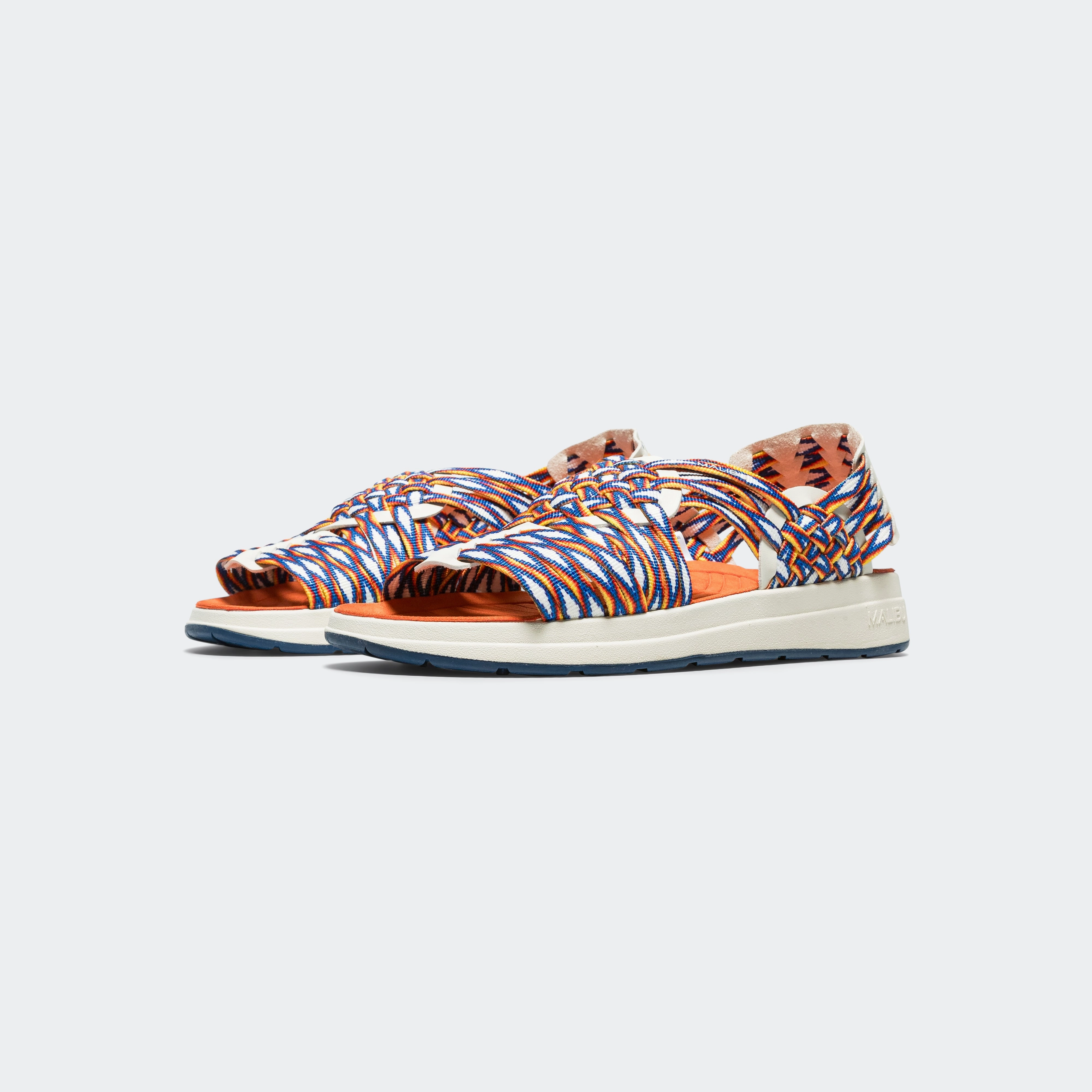 Canyon Aztec Pattern - White/White Sporty Flats Weekend Chill