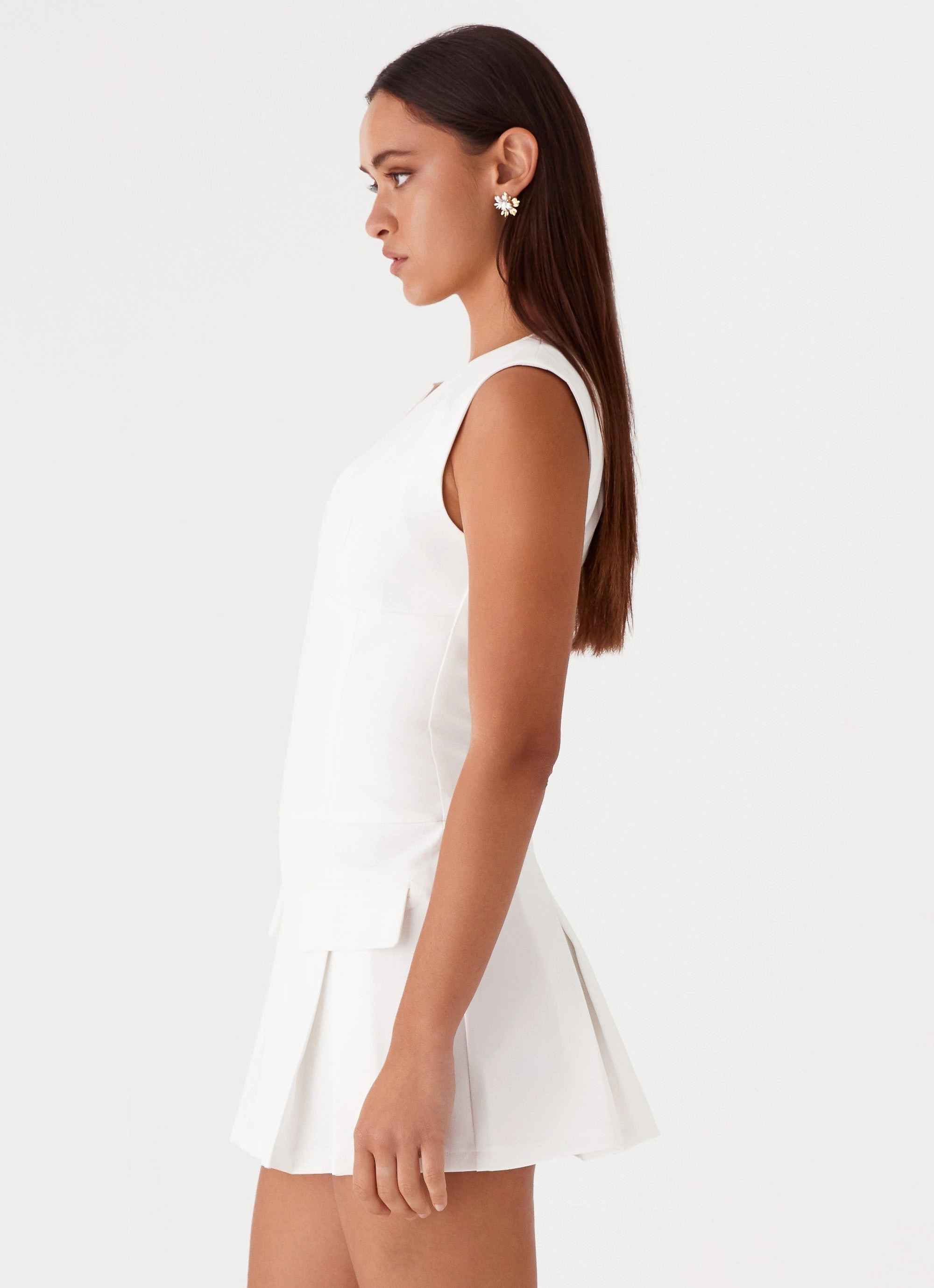 Cassia Mini Dress - White Travel Option Sharp Edge