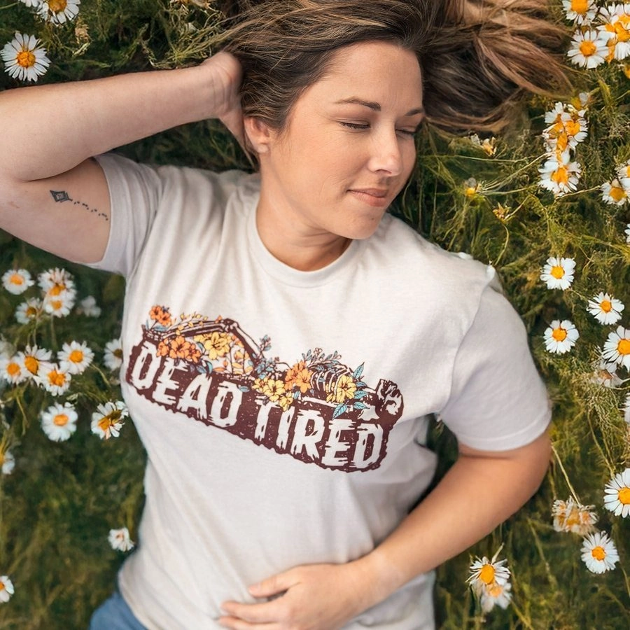 Women's Dead Tired Boyfriend Fit T-Shirt - Sand Floral freshness