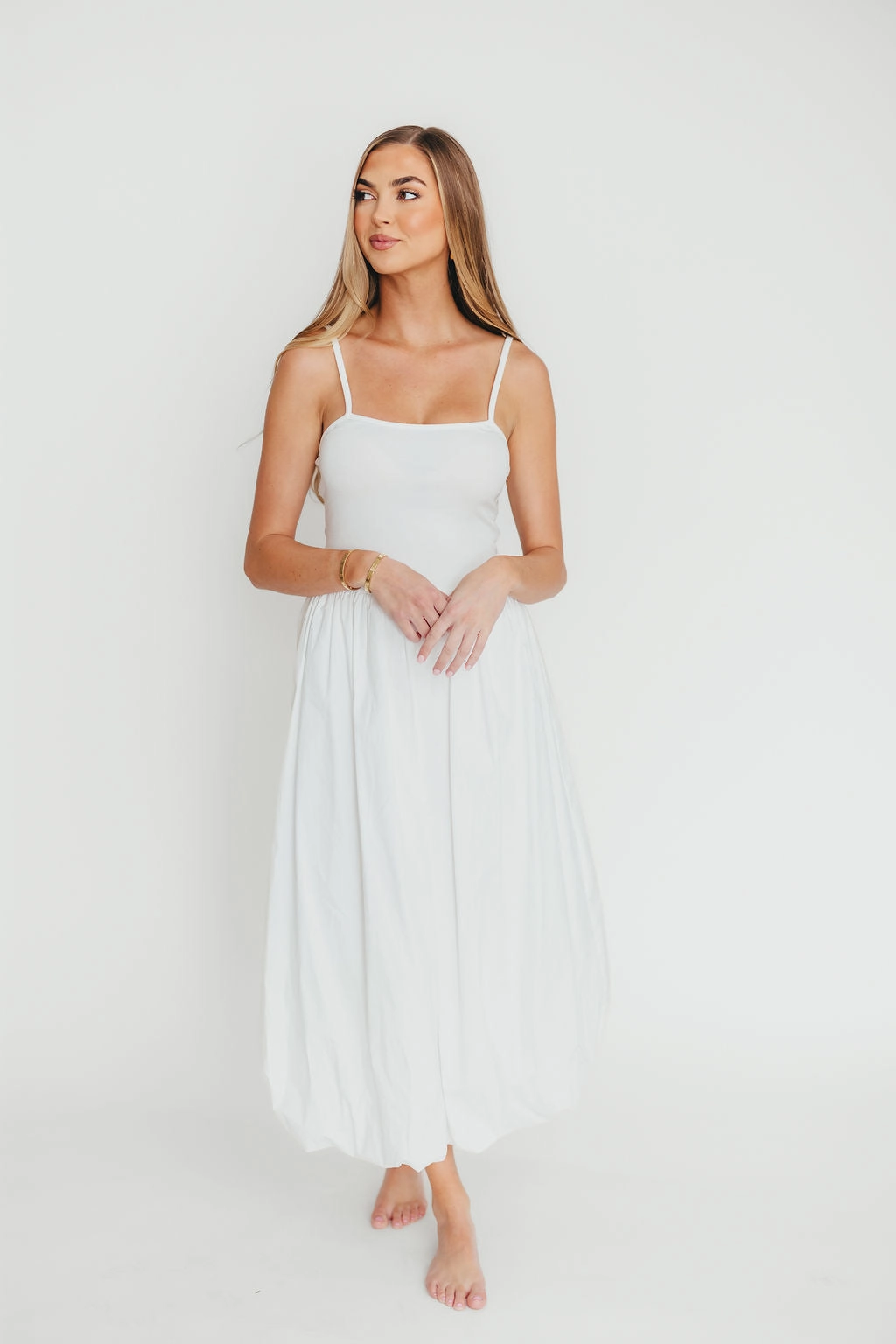 Marisol Bubble Maxi Dress in Off-White *Final-Sale* Chic Comfort Outdoor Scene