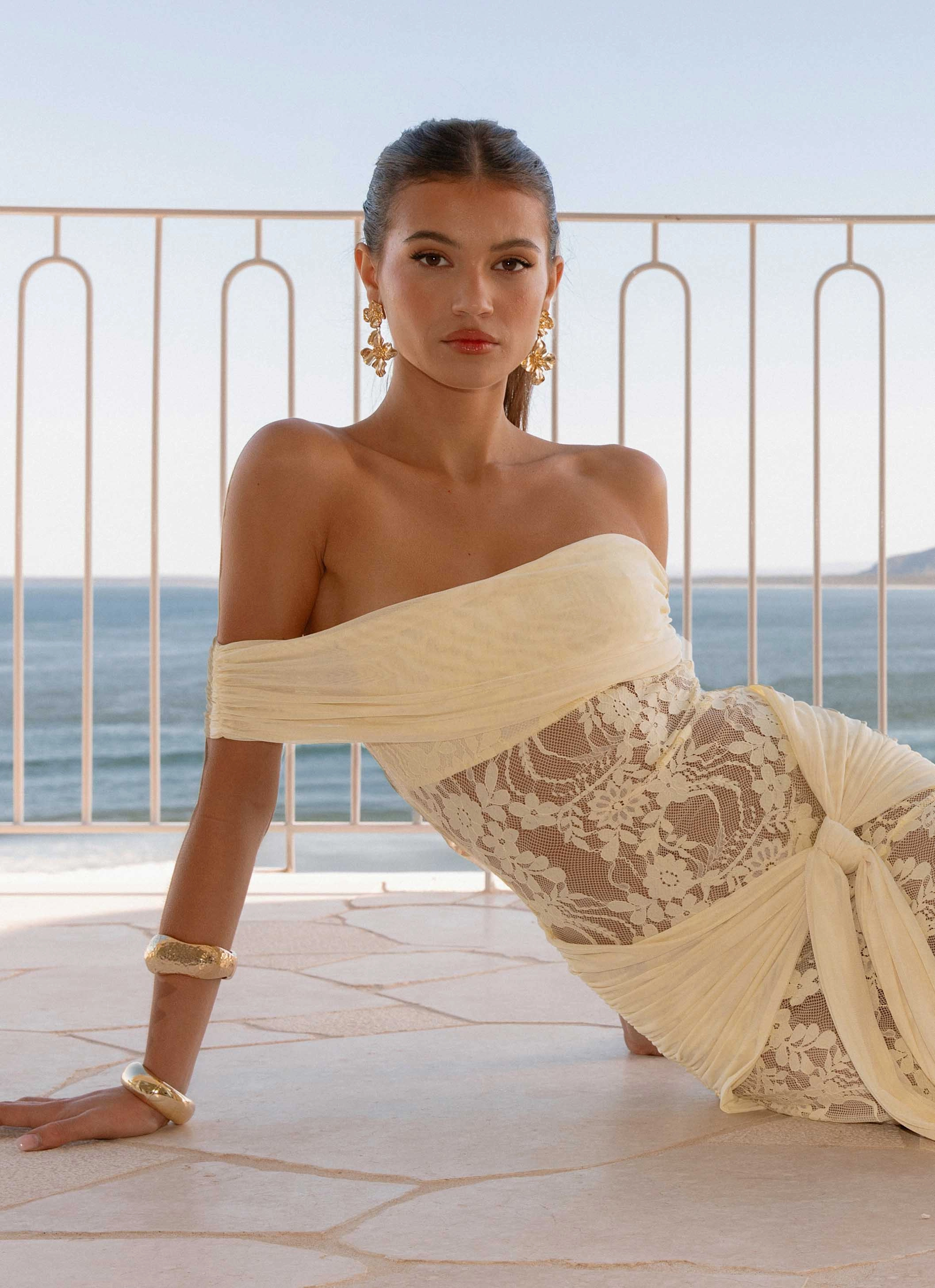 Classic sheath dress Pure Shape Gracie Twist Maxi Dress - Yellow