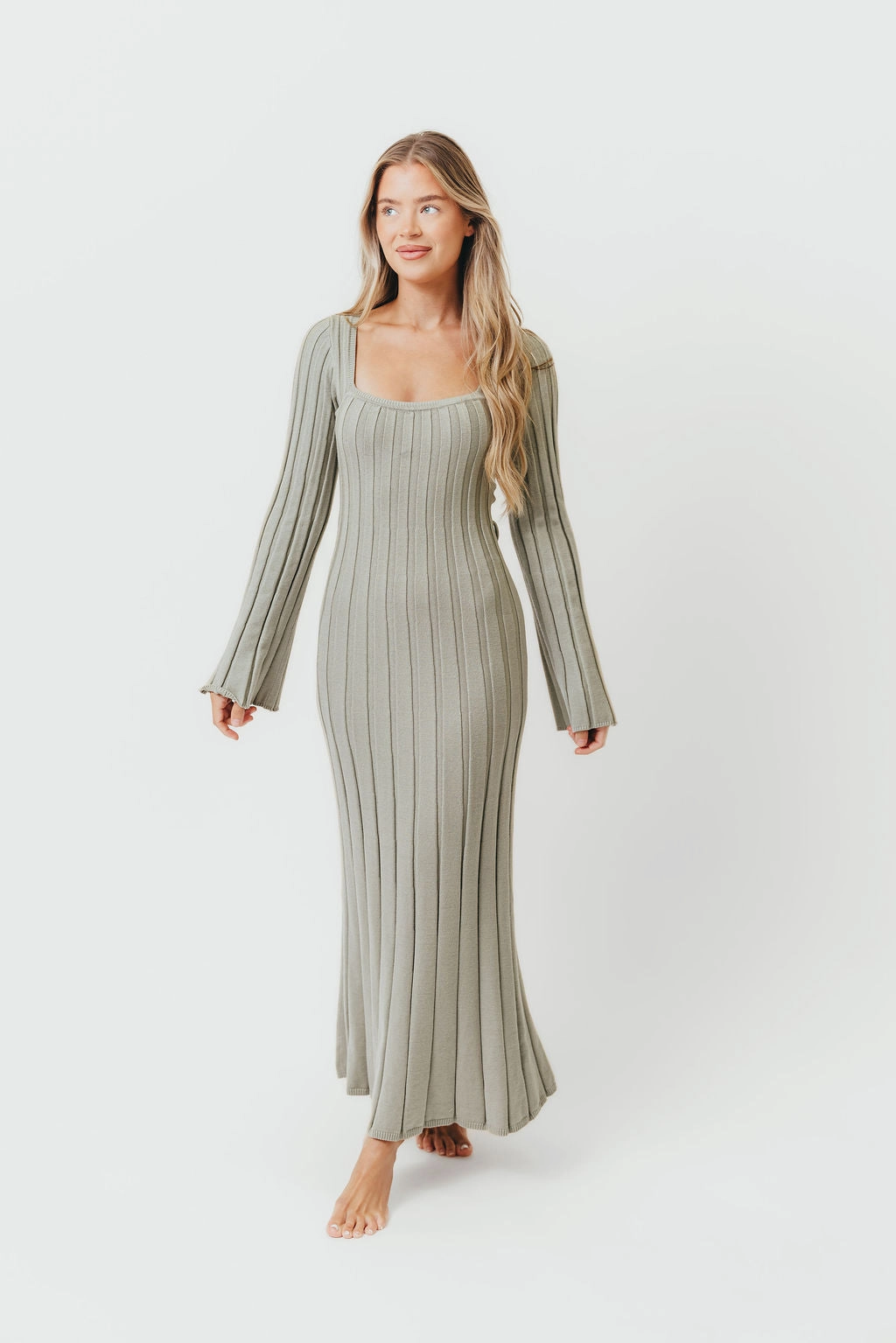 Feminine Look Rowan Square Neck Maxi Dress in Green