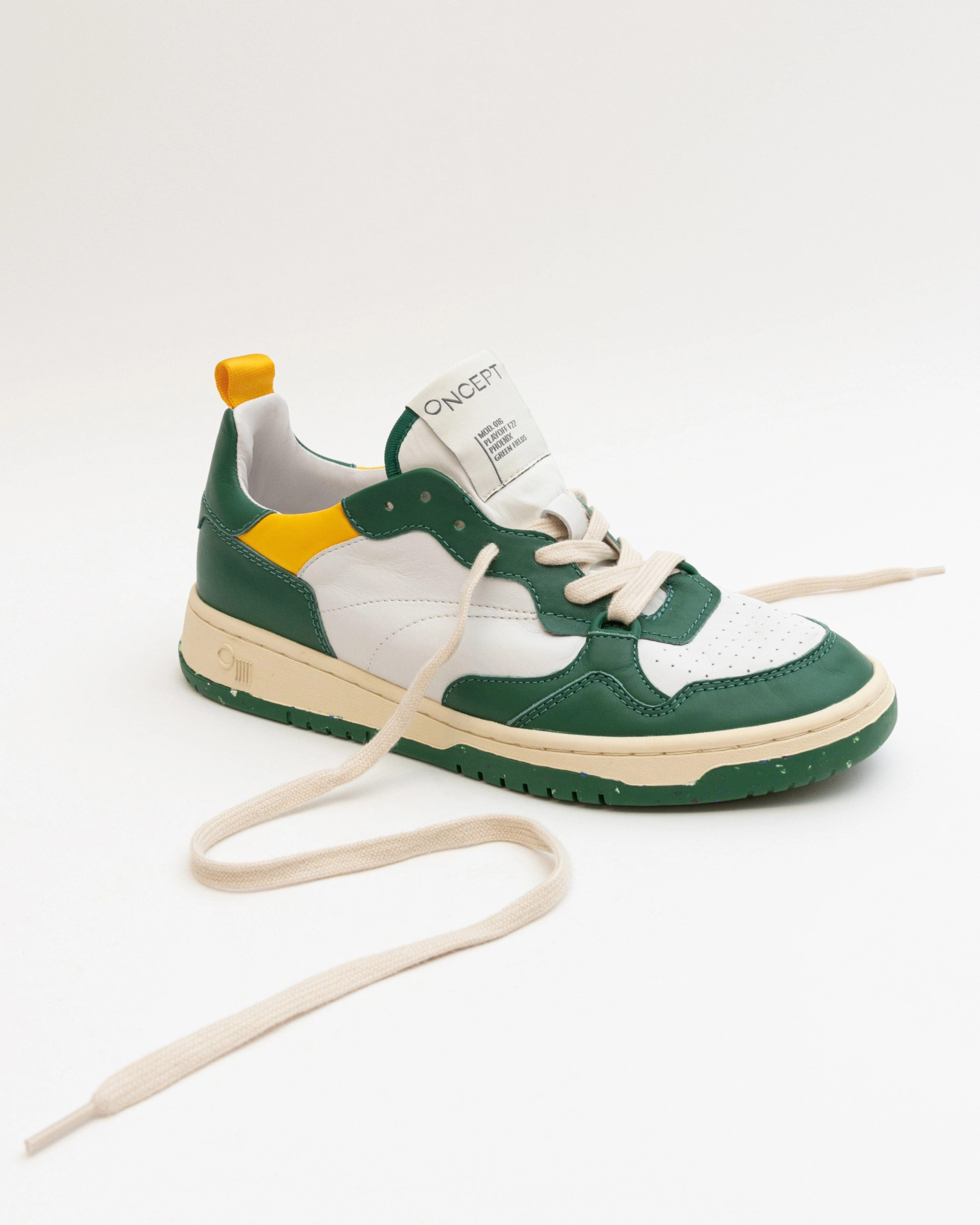 Body Alignment Soft Collar Lining Oncept Phoenix Sneakers in Green Fields