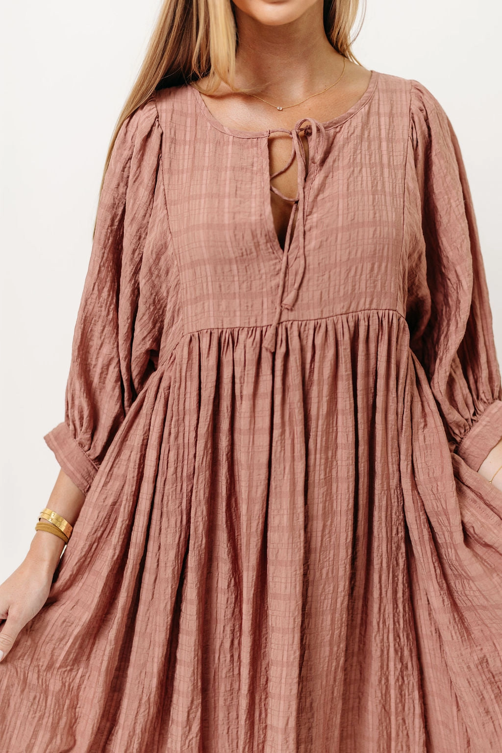 Elegant Charm Fashion-Forward Nadia Soft Horizon Maxi Dress in Mauve