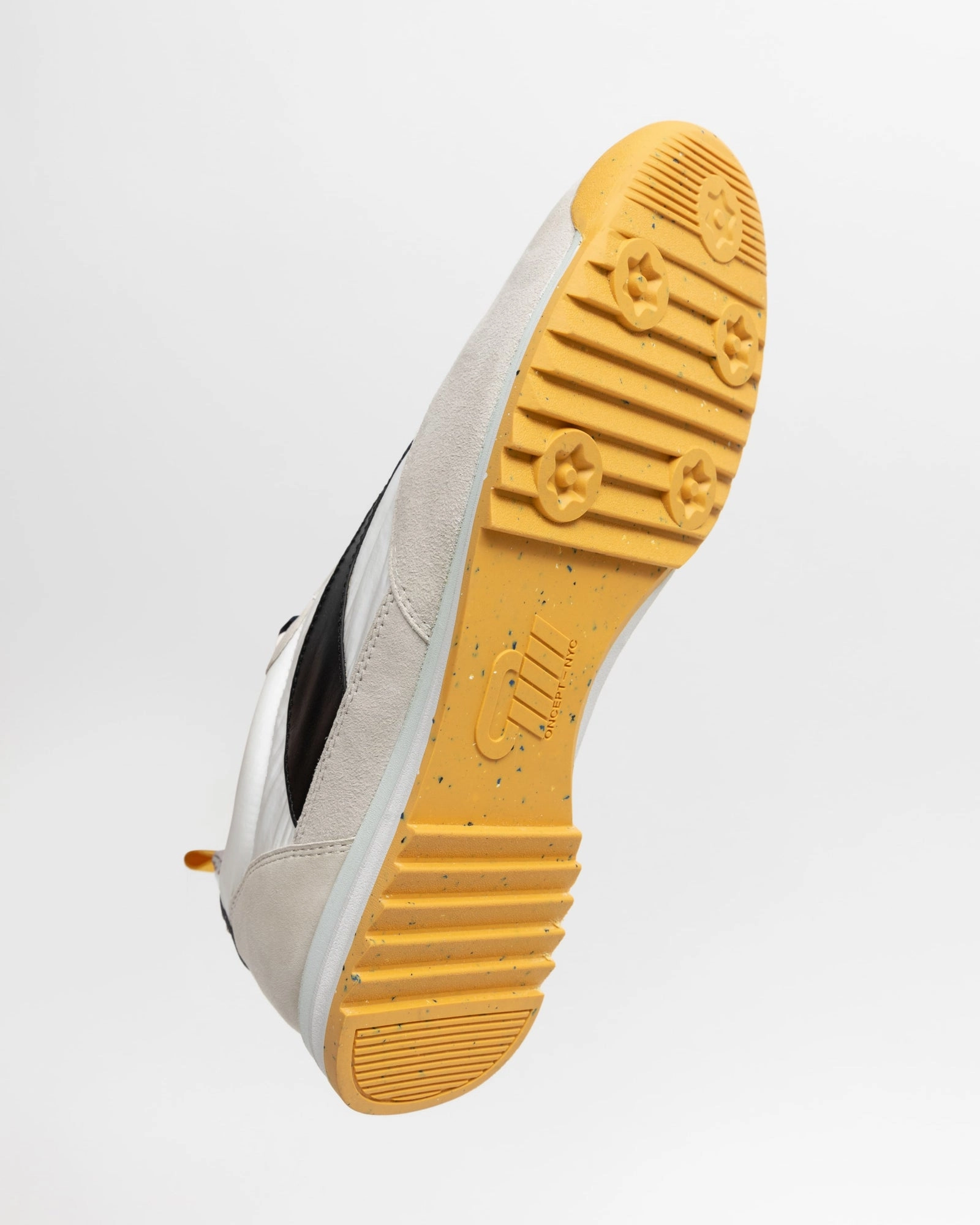 Temperature Regulating Lining Durable durability Oncept Montreal Sneakers in White Black