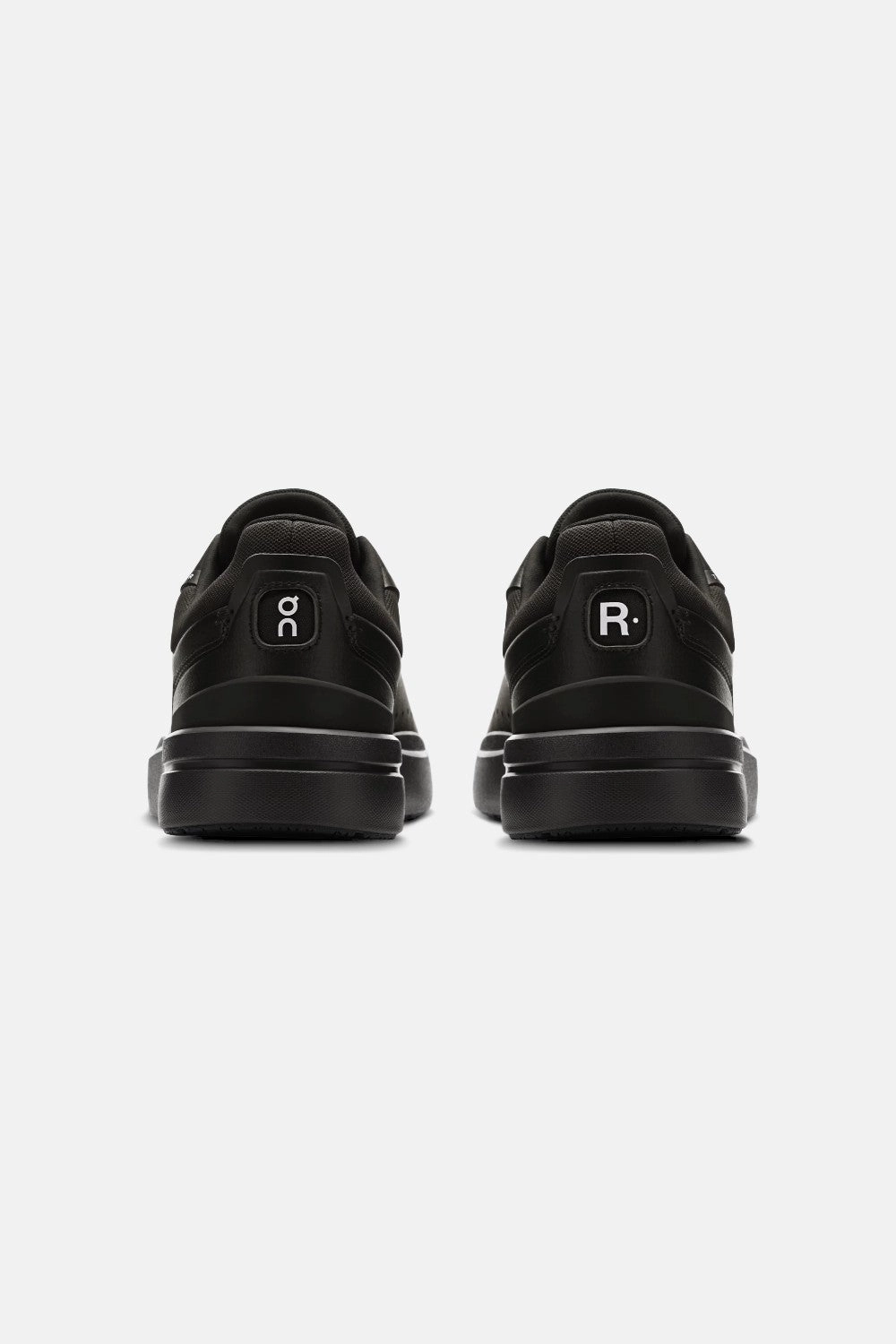 ON Running Men's The Roger Advantage in Black / Black Transit Style Dynamic Step