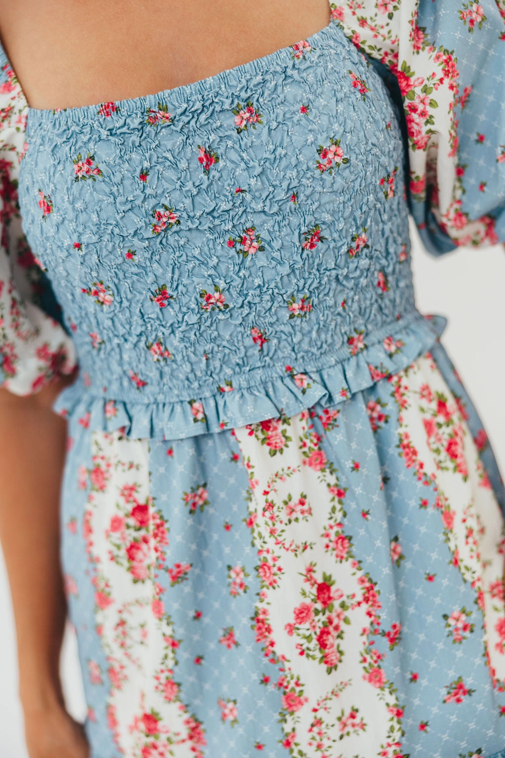 Back-Zip velvet feel CariDee Floral Print Ruffle Detail Maxi Dress in Blue