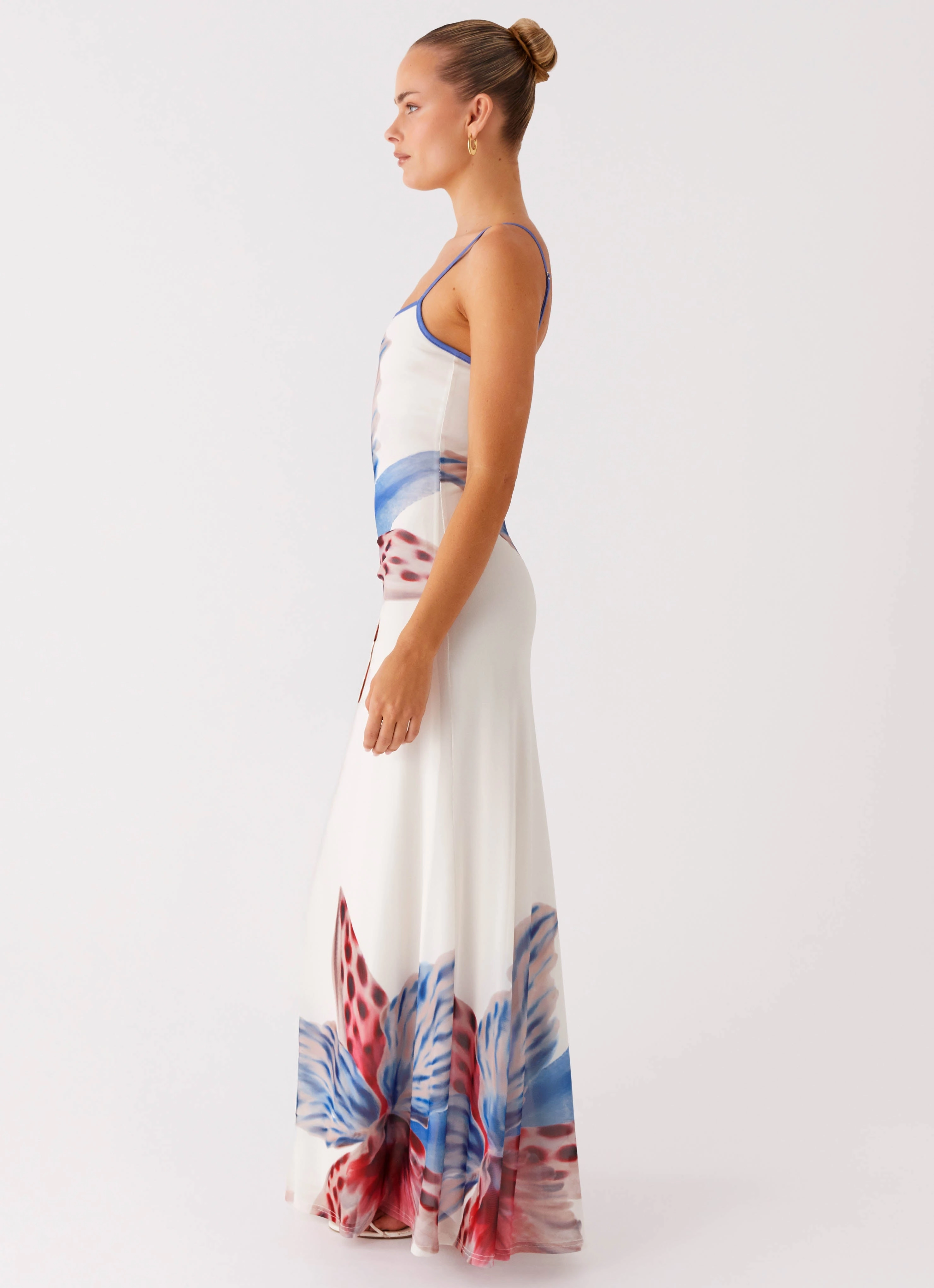 Flattering Cut Everett Maxi Dress - White Sea Bloom