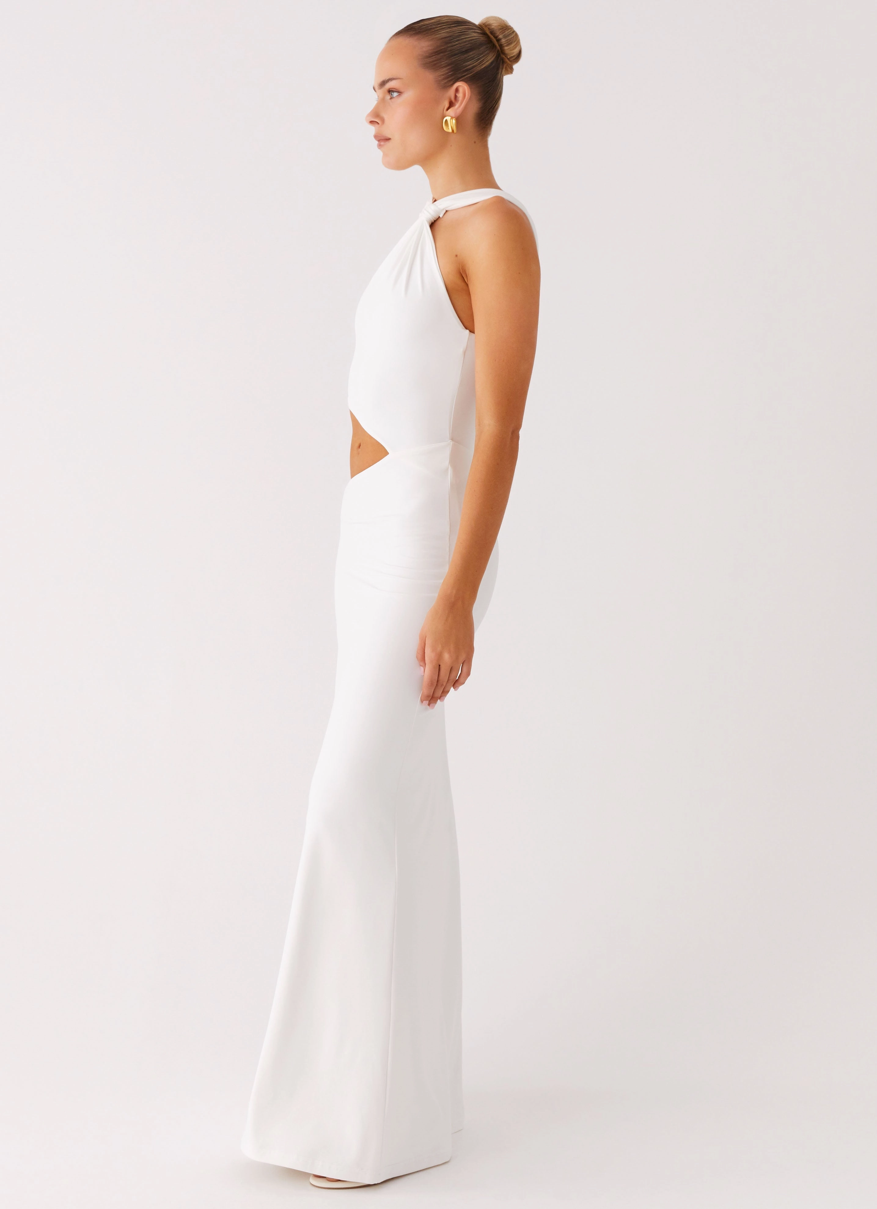 Pure Color Layer Safe Juliander Knot Maxi Dress - White
