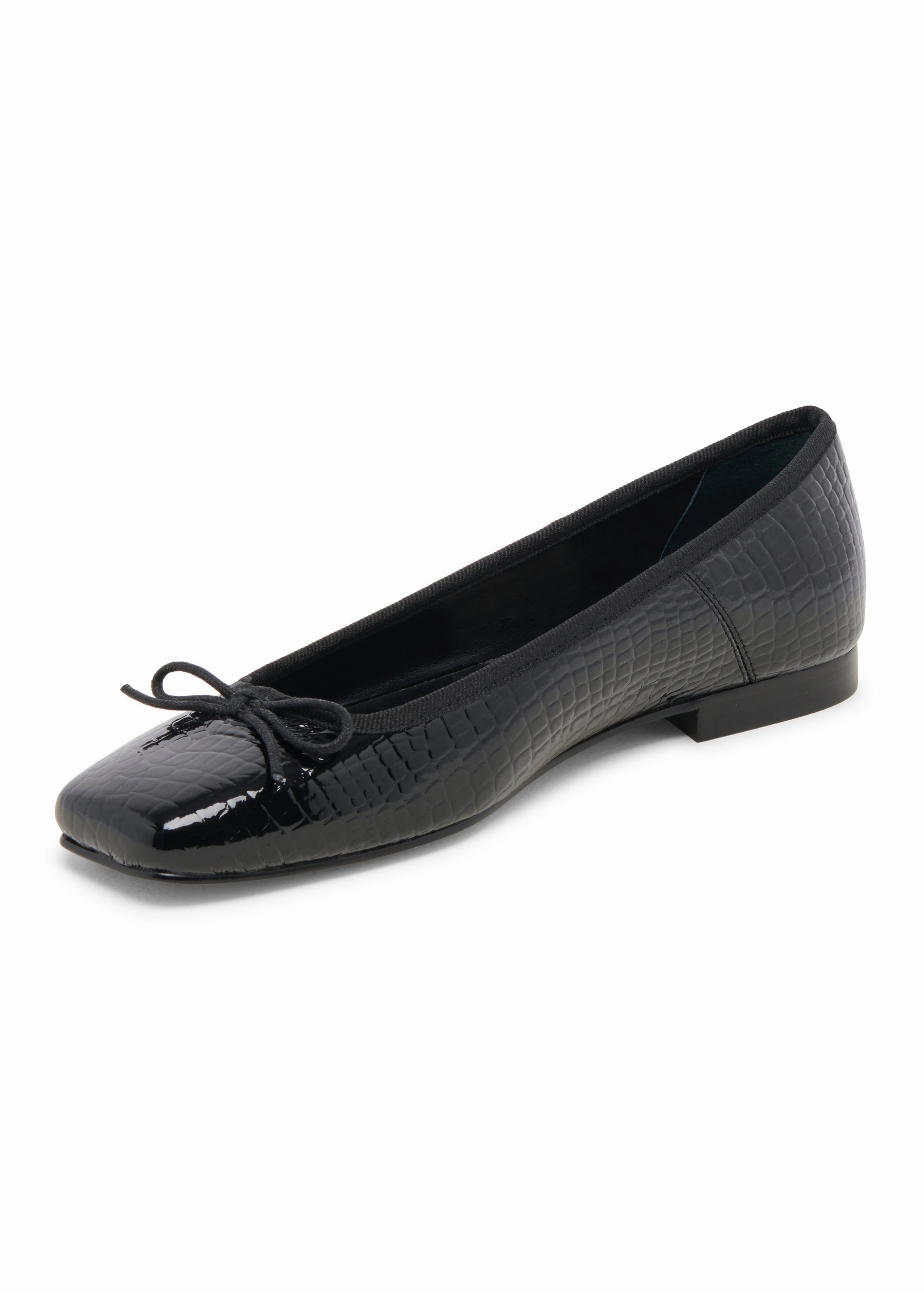 Anisa Flat - Noir Training Timeless Vibe