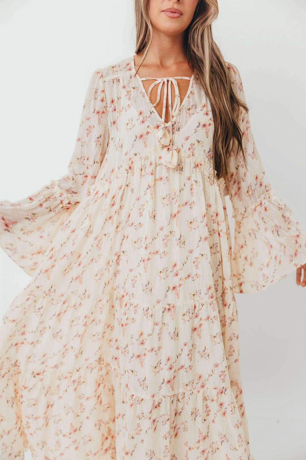 Lisa Woven Floral V-Neck Maxi Dress with Detachable Liner in Cream Multi - Bump Friendly Timeless Trend Sleek Tone