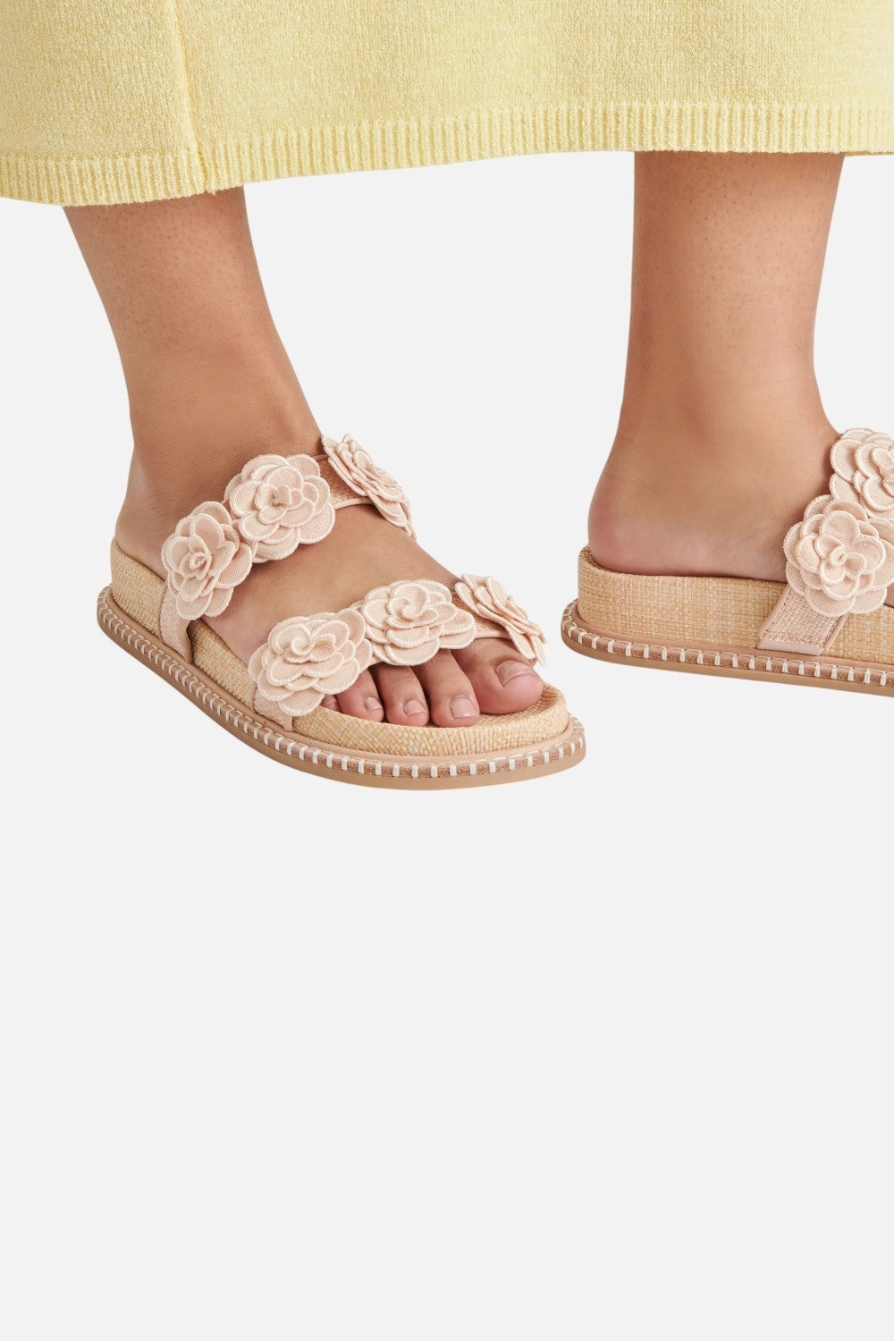 Easy Setup Comfort arch Dolce Vita Sherla Sandals in Praline Raffia