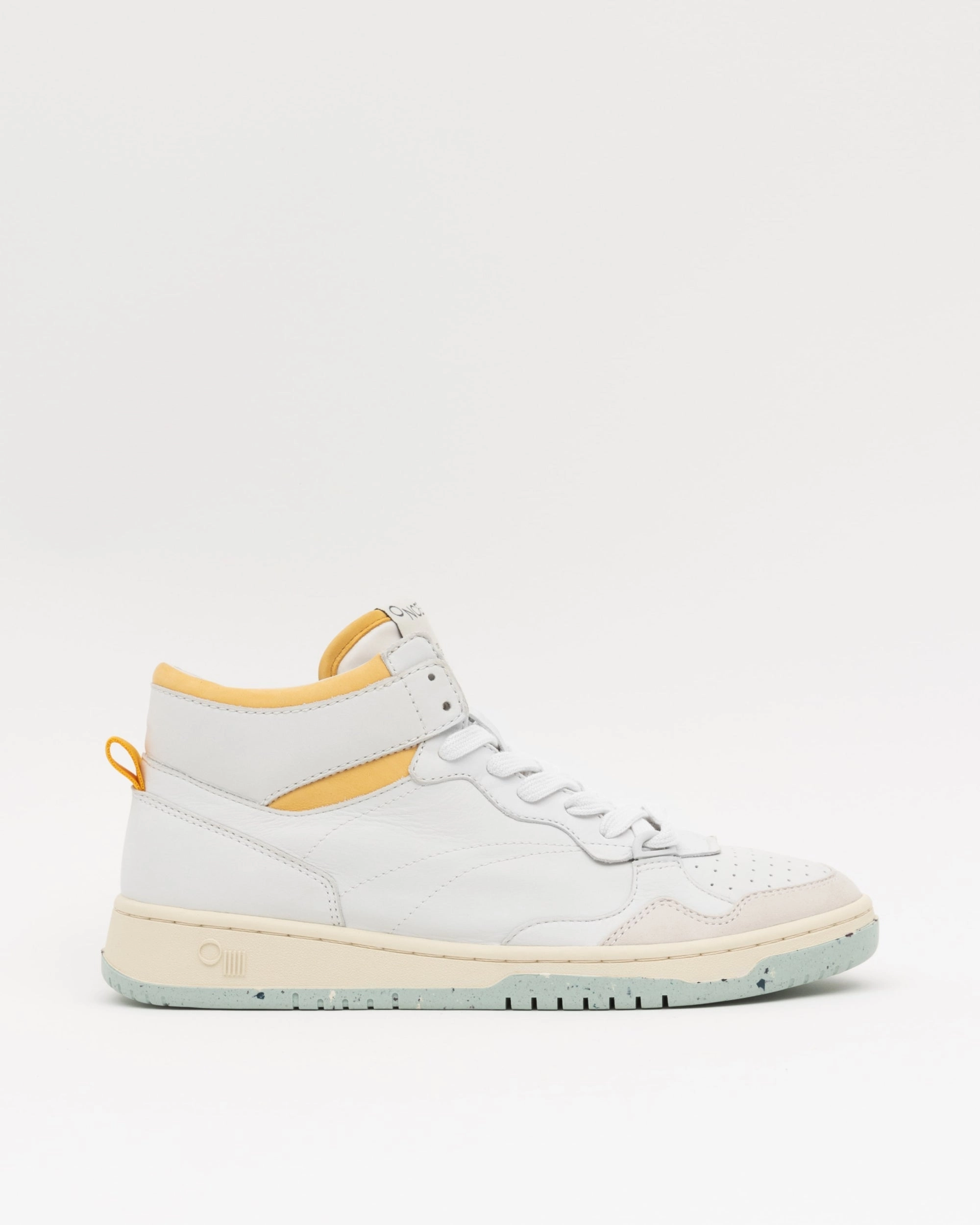 Vented Air Channels Thermoregulating Layers Oncept Philly Sneakers in White Cloud Multi