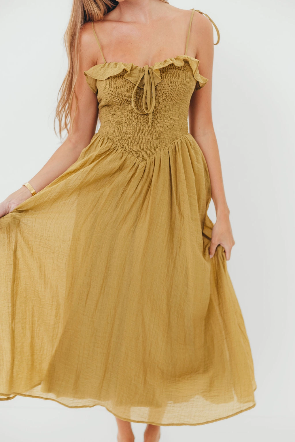 Fashion-forward day dress Carine Midi Dress in Avocado