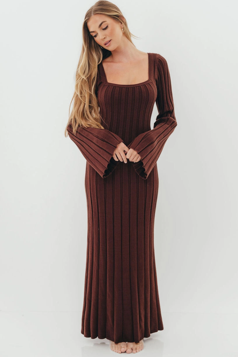 Rowan Square Neck Maxi Dress in Brown Edgy-Look