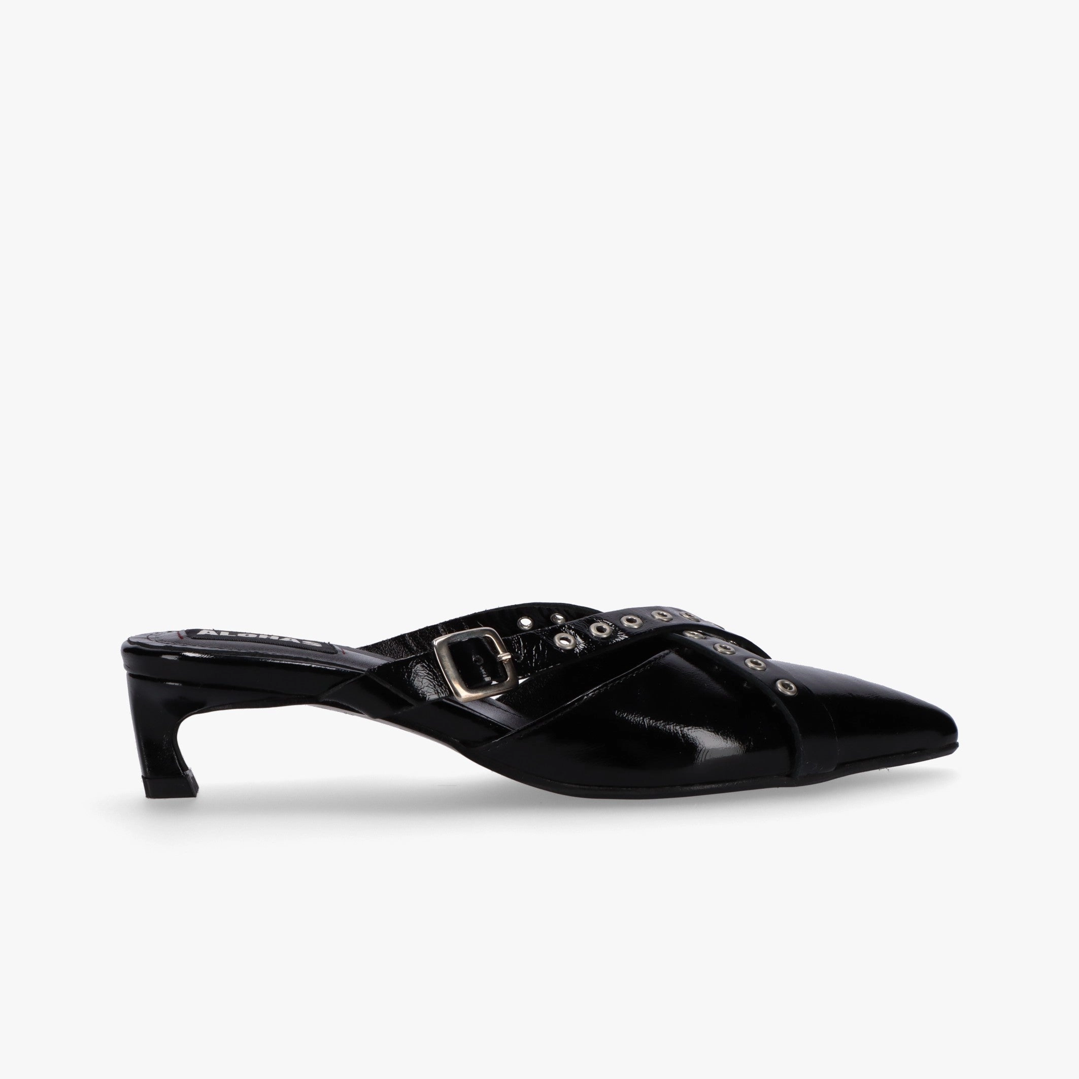 Breathable Upper Zyra Onix Black Leather Mules