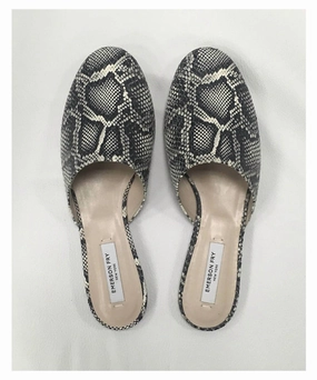 Embossed Leather Flat Mule In Cobra Easy Fit Soft Walk