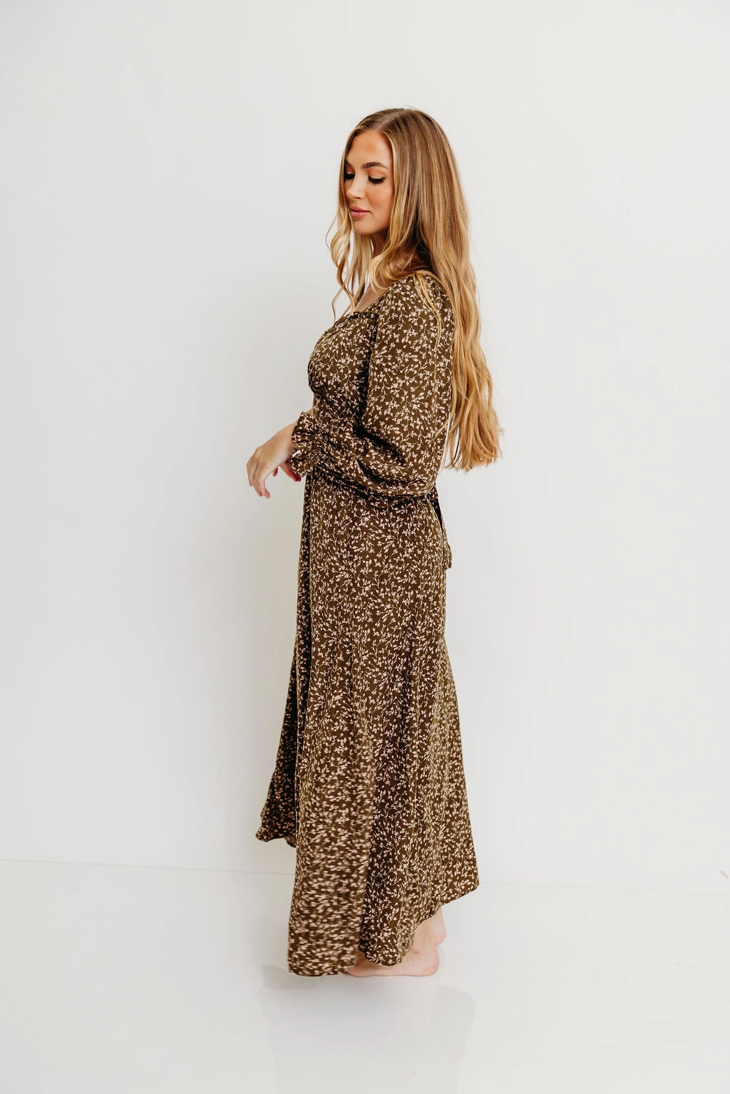 Erin Floral Maxi Dress in Olive DeepPocketStyle Draped Fabric