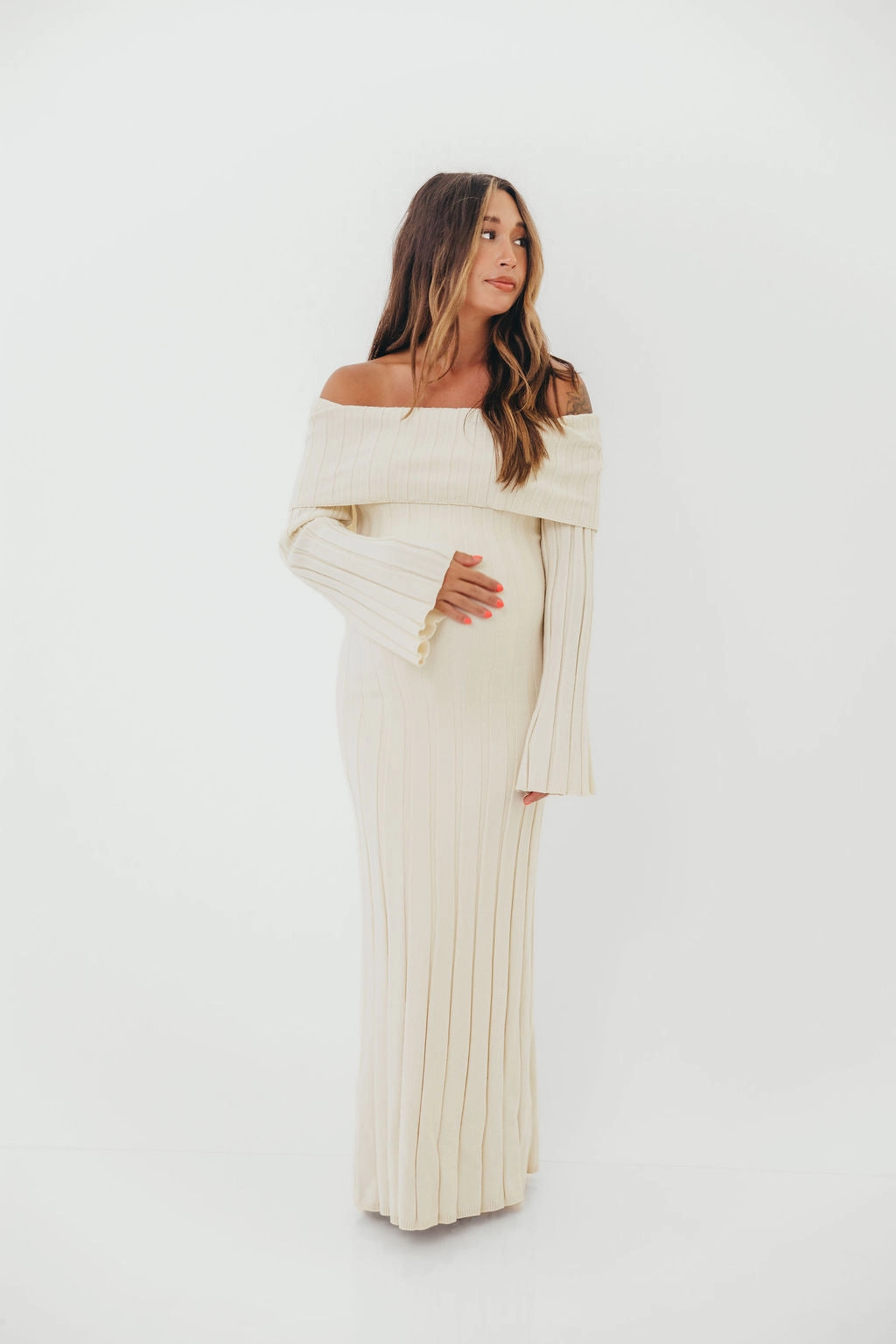 Evella Maxi Dress in Cream - Bump Friendly & Inclusive Sizing Relaxed and Elegant Texture Edge