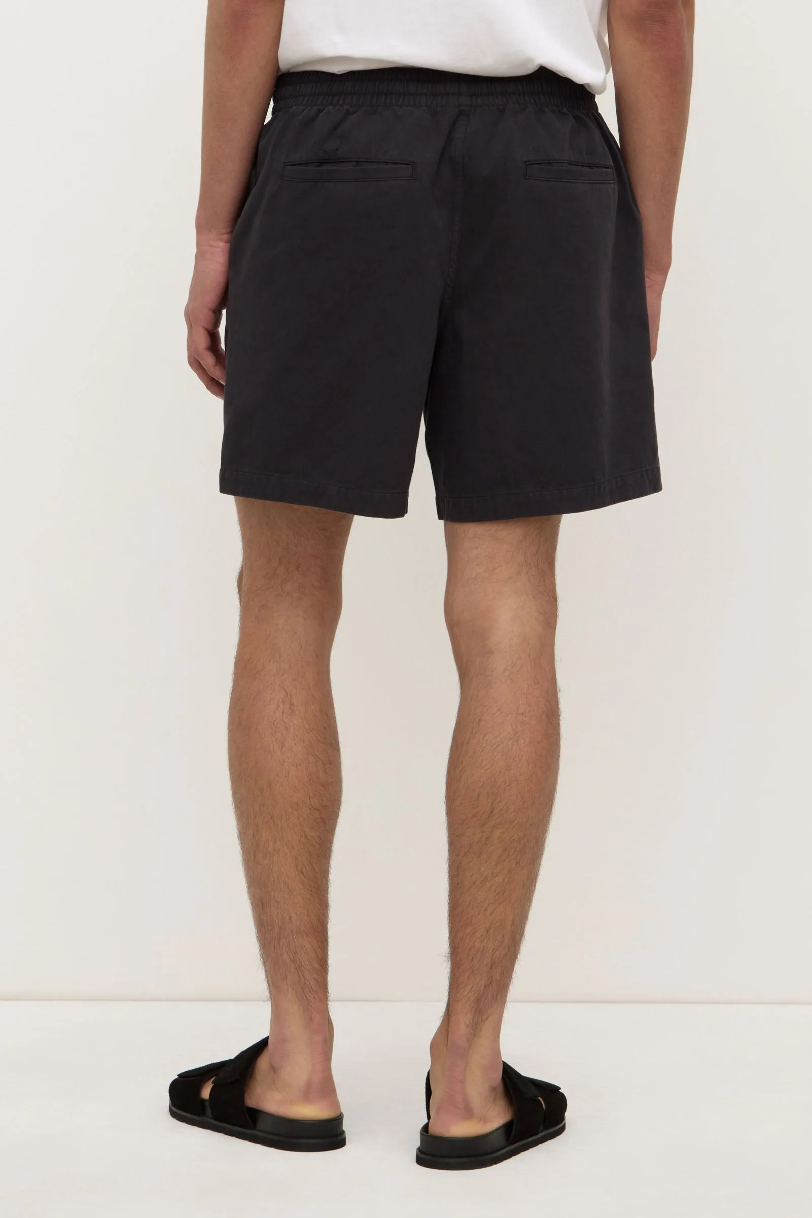 Body-Hugging Fit Flexible Support Everyday Twill Short