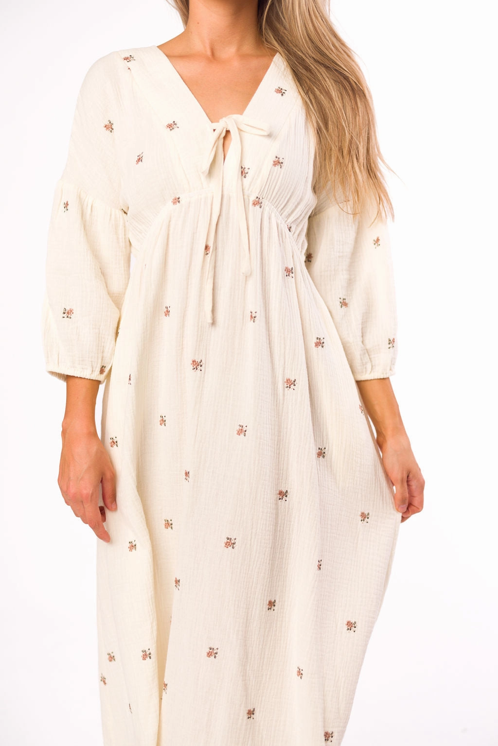 LightweightMaterial Hunter 100% Cotton Gauze Midi Dress in Soy/Pink Floral - Bump Friendly