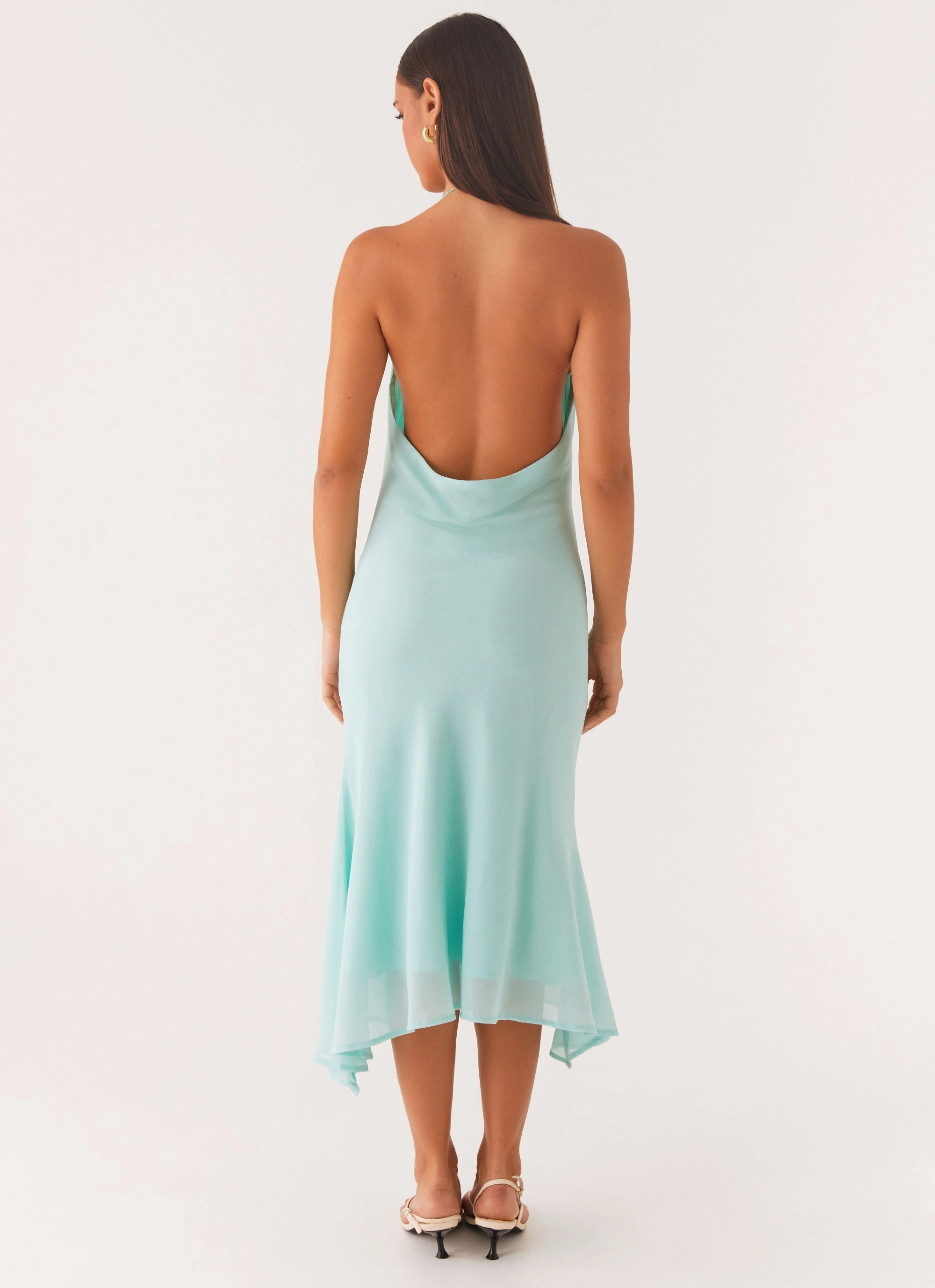 Deep Dive Midi Dress - Pale Blue Elegant Detail