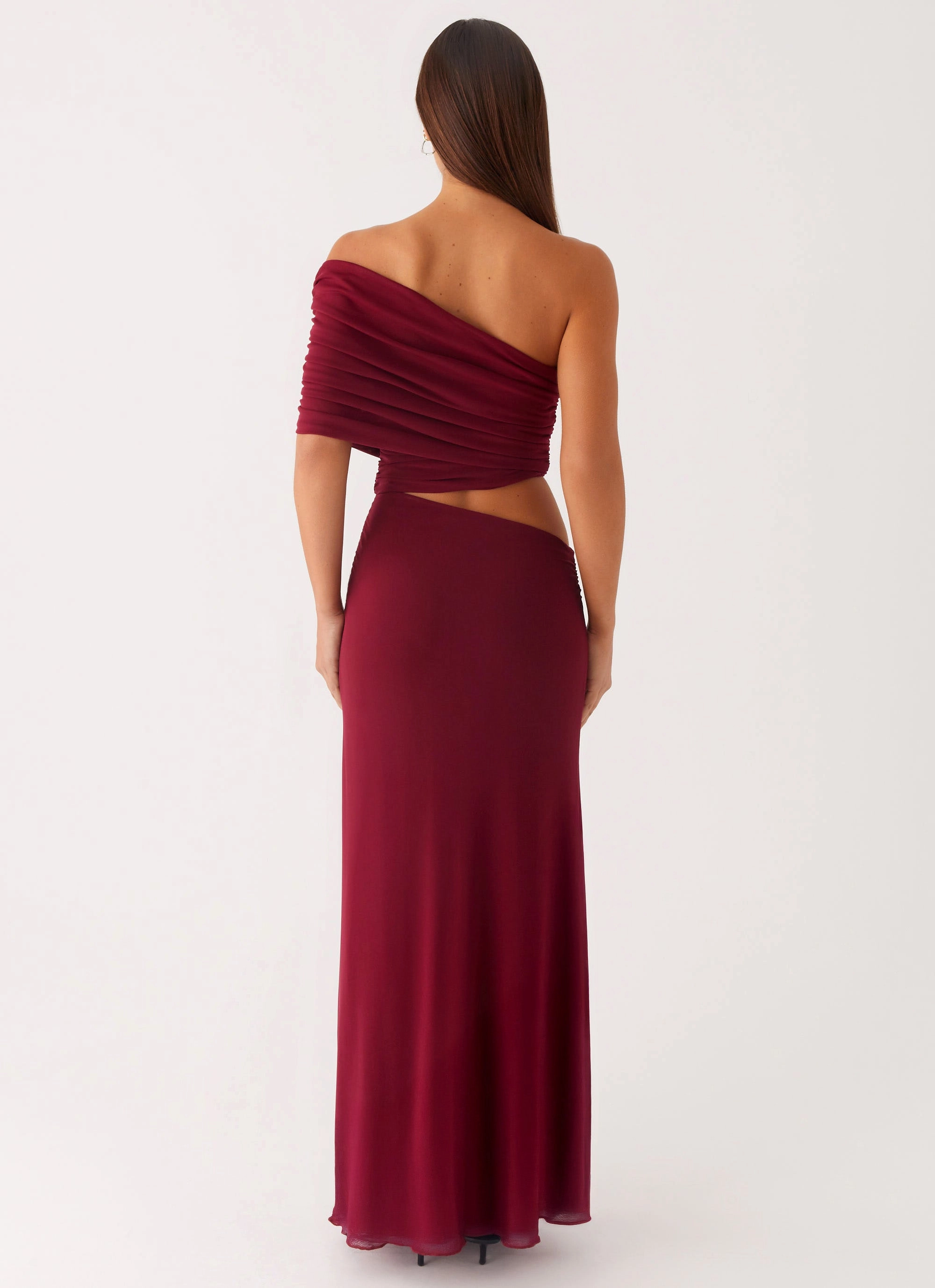 Romance Glow Sophisticated Vibe Gillian Maxi Dress - Maroon