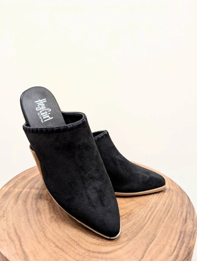 Women Sizzle Mule Sandal In Black Comfort Lining