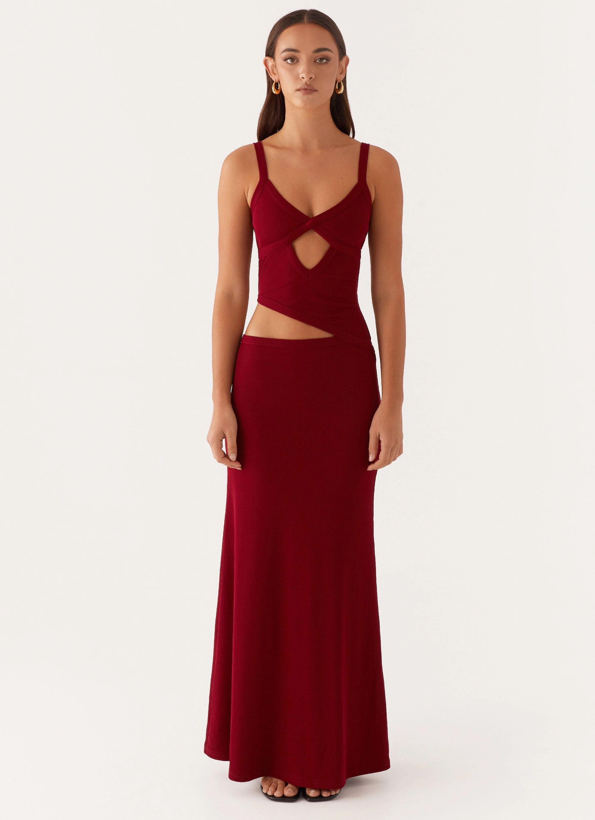 Jocelyn Maxi Dress - Maroon Elegant Fit Pure Tone