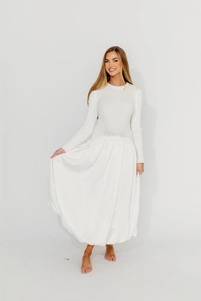 Kerriann Sweater Poplin Mix Maxi Dress in Off-White *Final-Sale* Breathable