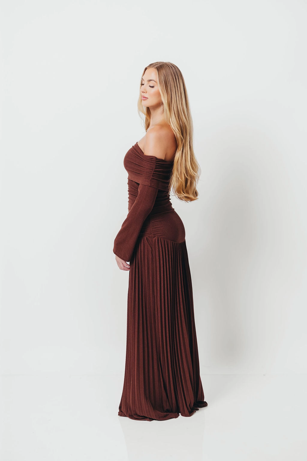 Chill Wear Lennox Long Sleeve Maxi Dress in Brown
