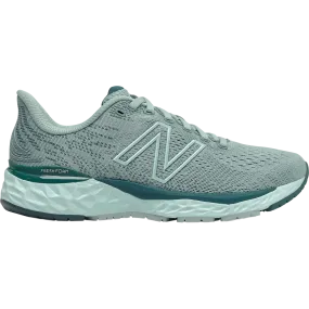 flat surface running Women's Fresh Foam 880 v11