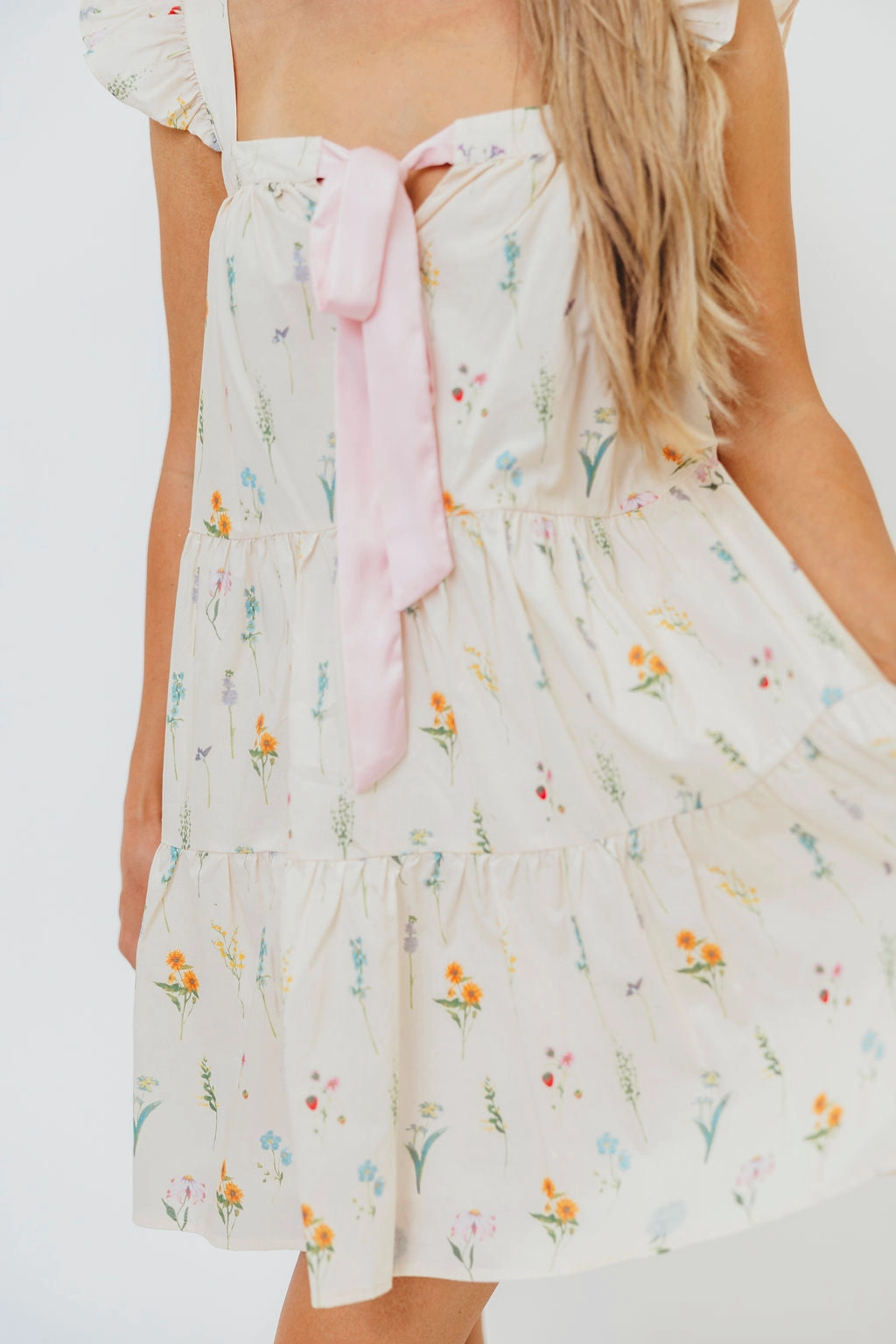 Lulu Flutter Sleeve Mini Dress in Floral Natural Fit