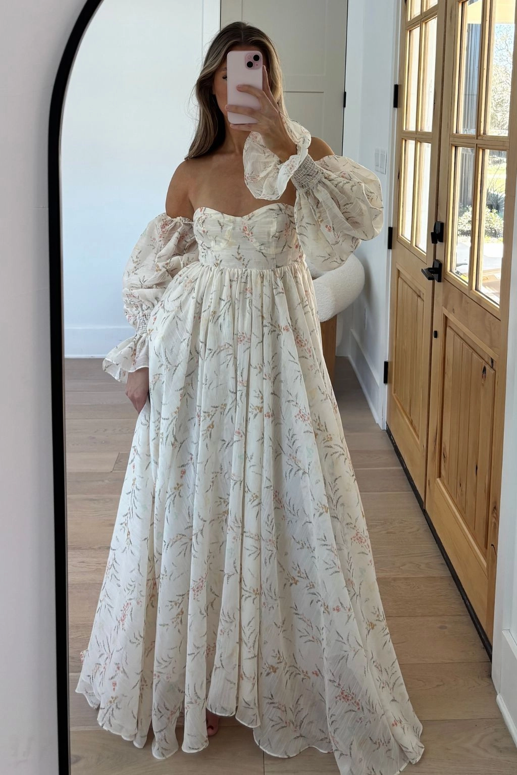 FlexibleClosure Piped-Edge Delilah Maxi Dress With Train in Cream Floral - Bump Friendly