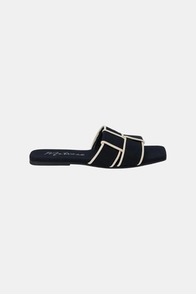 Matisse Biscayne Slide Sandal in Black Relaxed Beach Walk