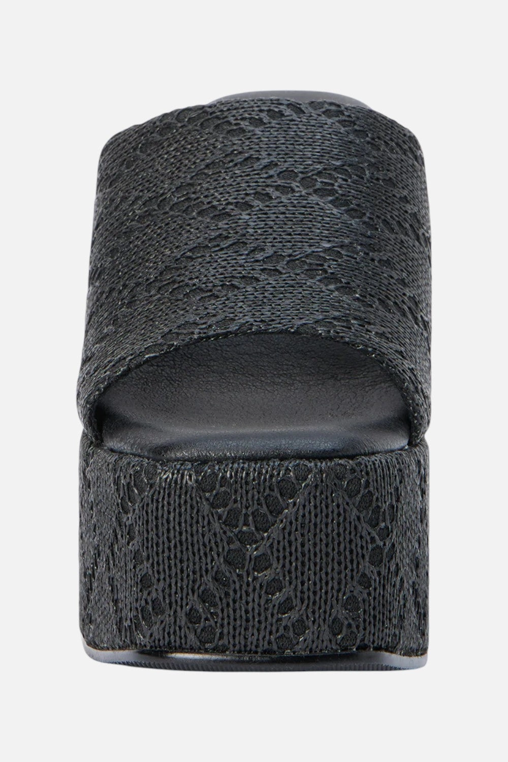 Simple Travel Fit Sleek Matisse Como Platform Heel in Ebony