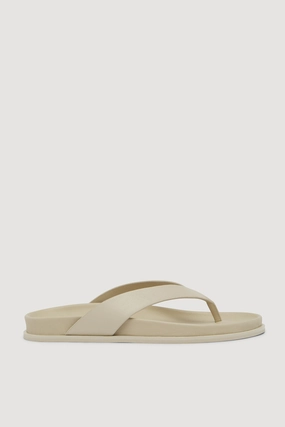 Mela Leather Thong Sea View