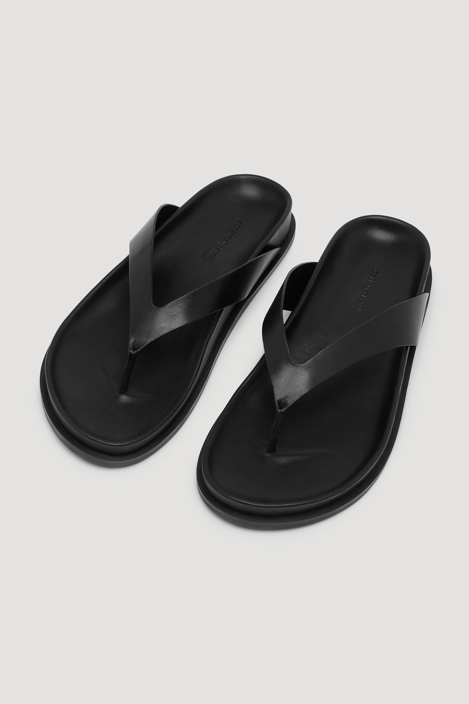 Mela Leather Thong Arch support